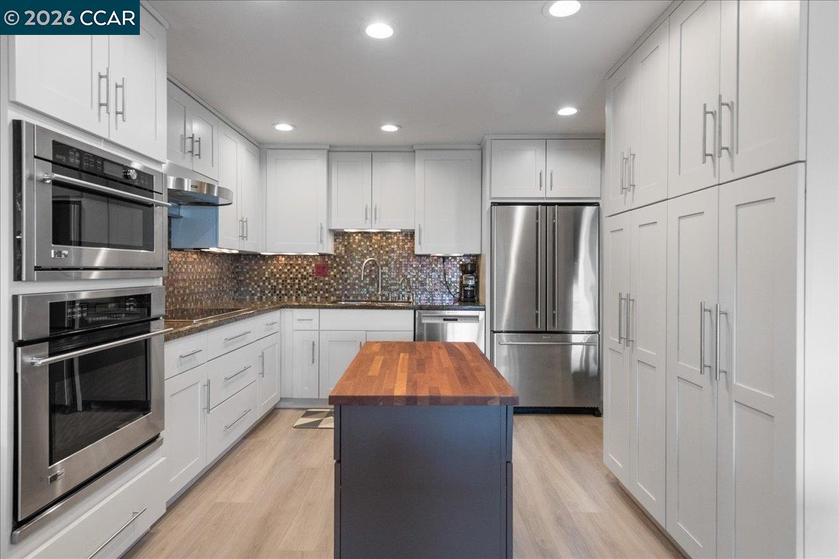 2100 Skycrest Dr # 12