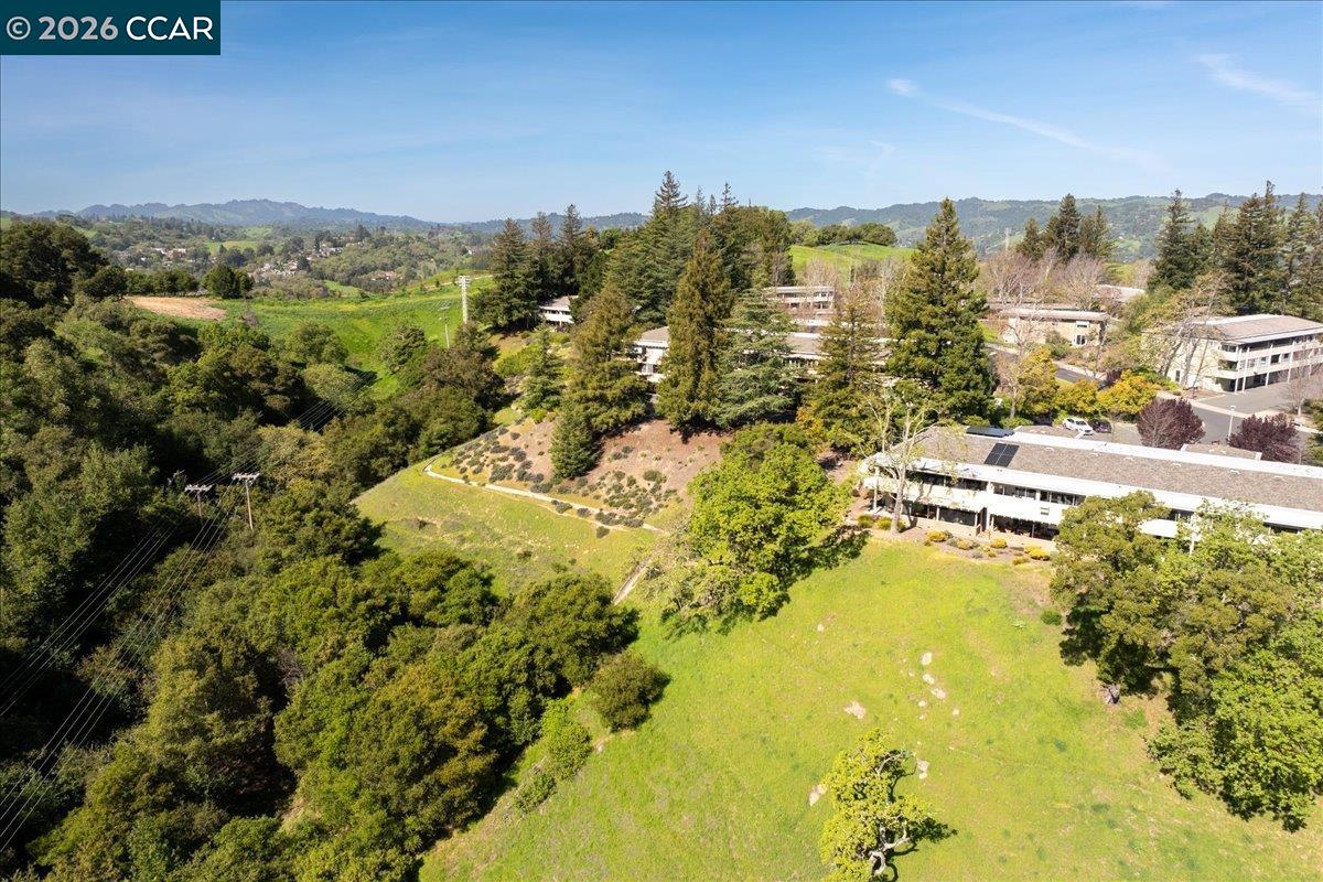 2100 Skycrest Dr # 12