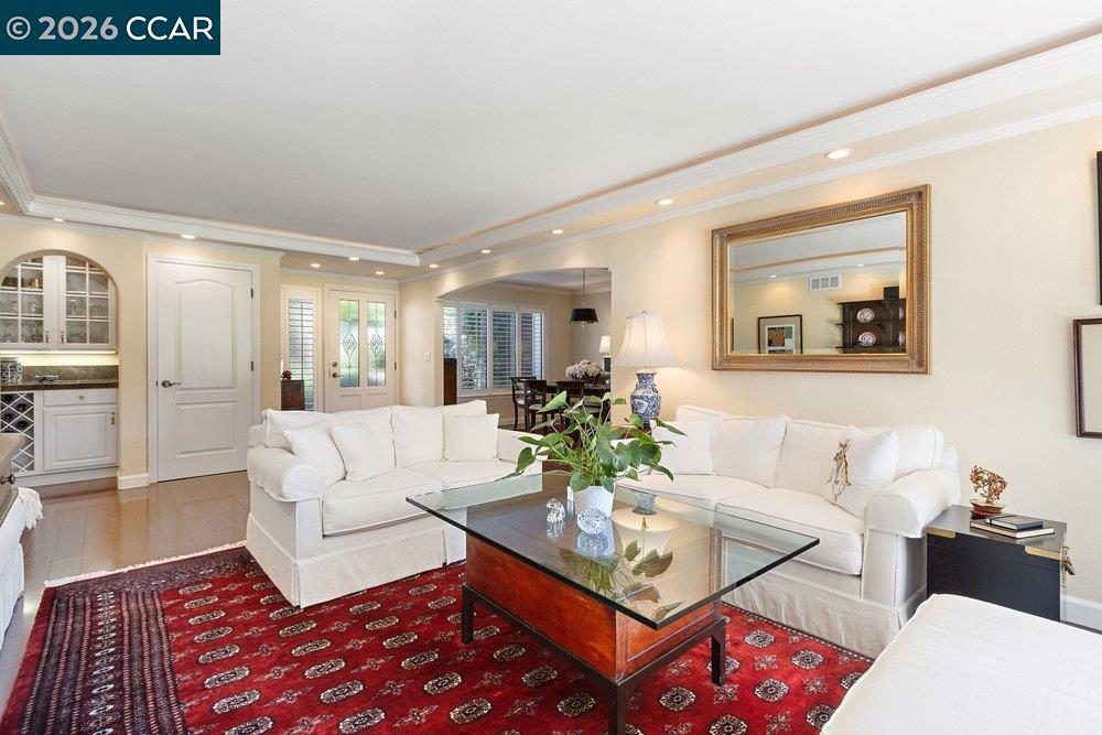 3136 Rossmoor Parkway # 6