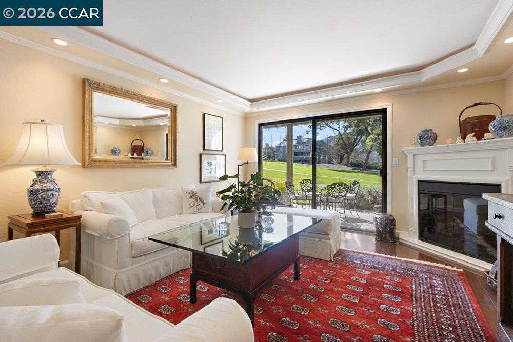 3136 Rossmoor Parkway # 6