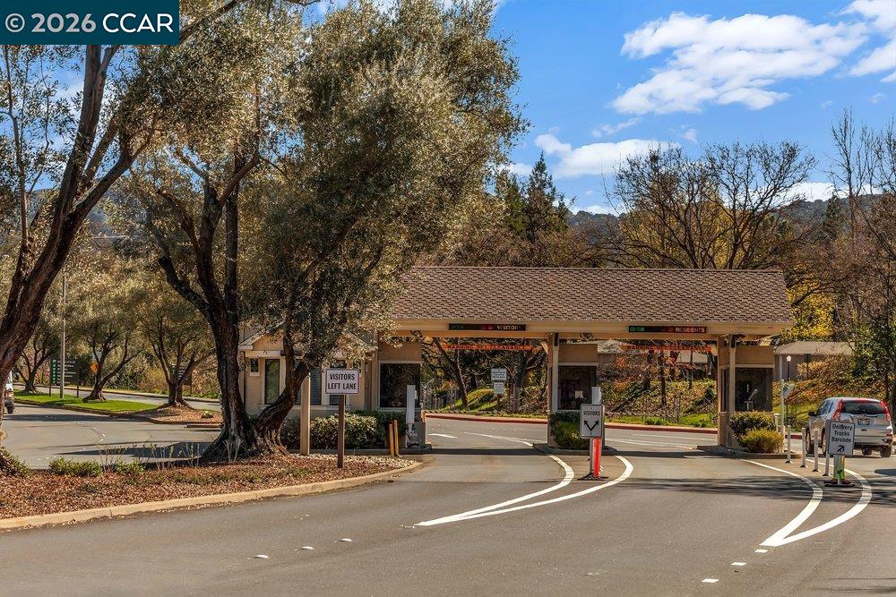 3136 Rossmoor Parkway # 6