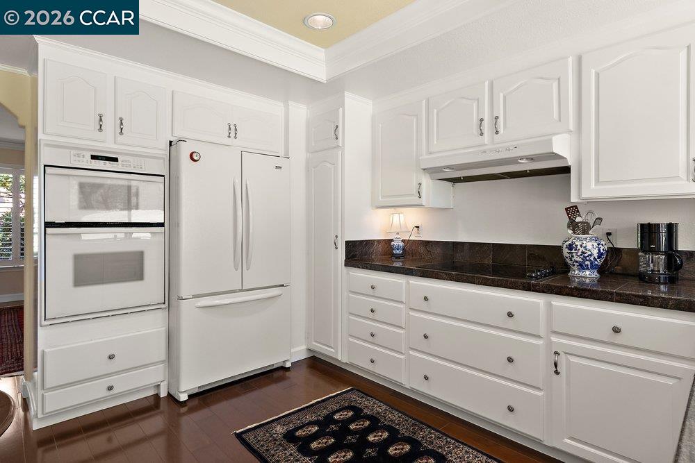 3136 Rossmoor Parkway # 6