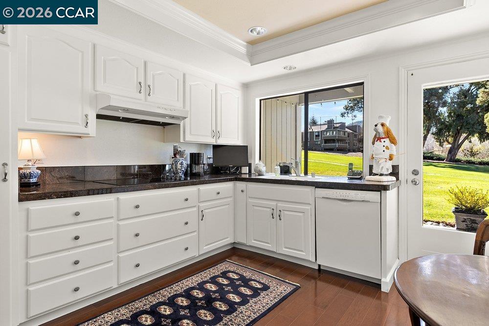3136 Rossmoor Parkway # 6