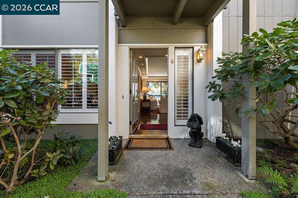3136 Rossmoor Parkway # 6