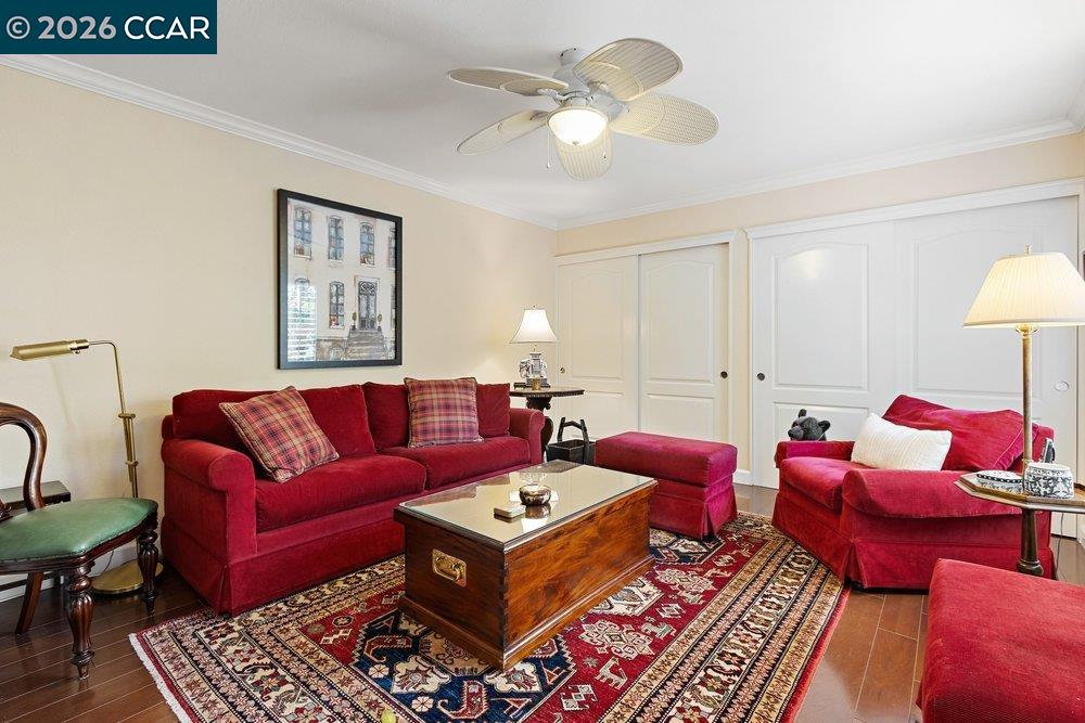 3136 Rossmoor Parkway # 6