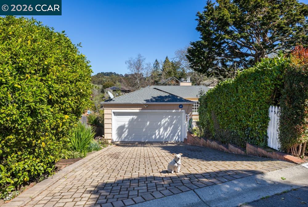 1040 Park Hills Rd