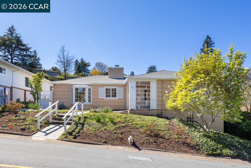 1040 Park Hills Rd