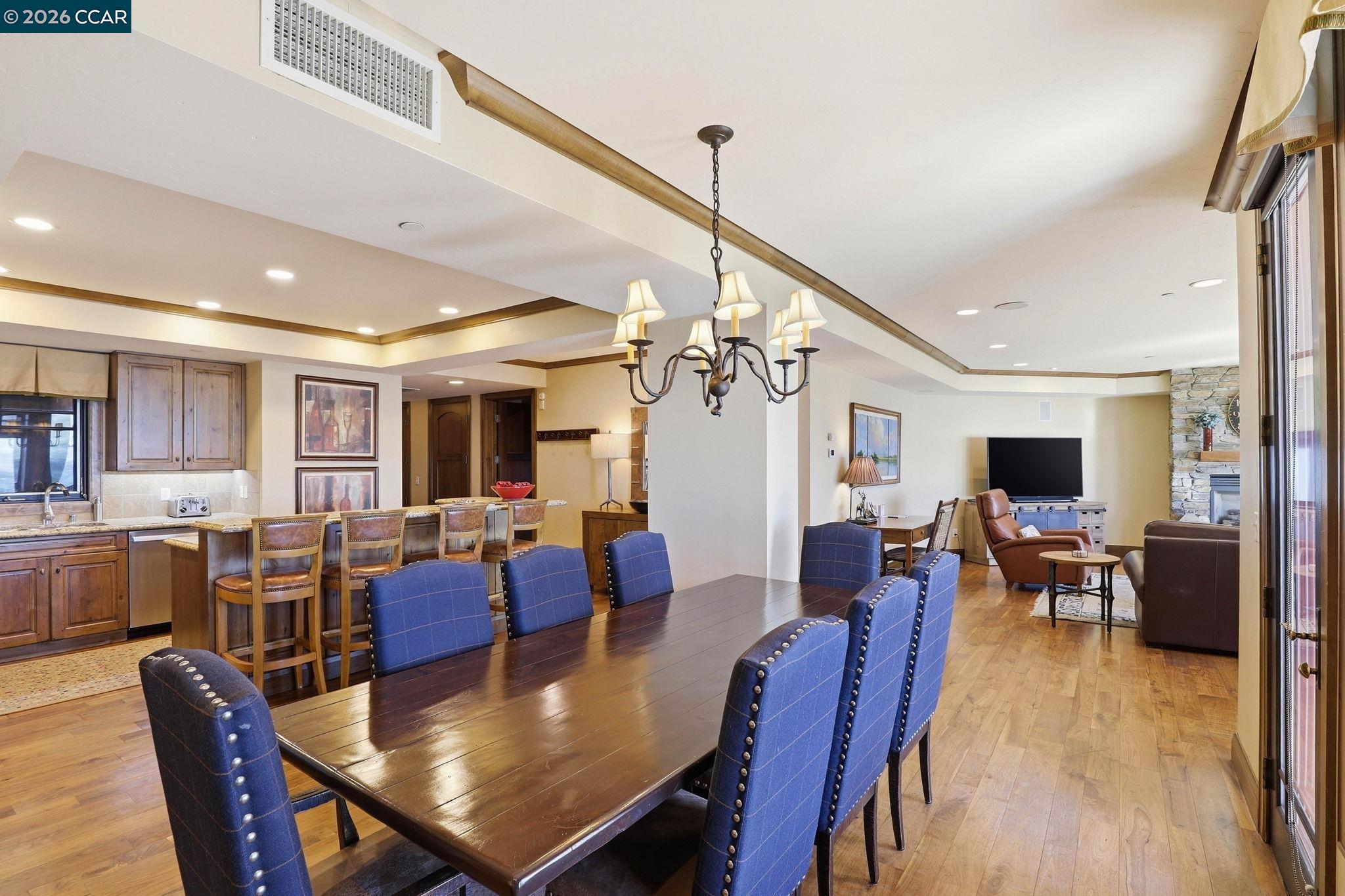 6750 N Lake Blvd # 1