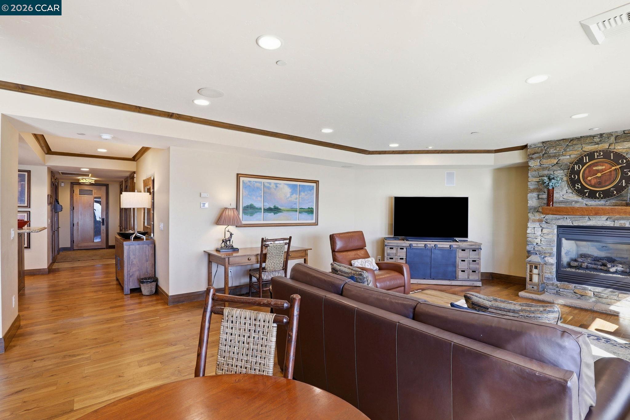 6750 N Lake Blvd # 1