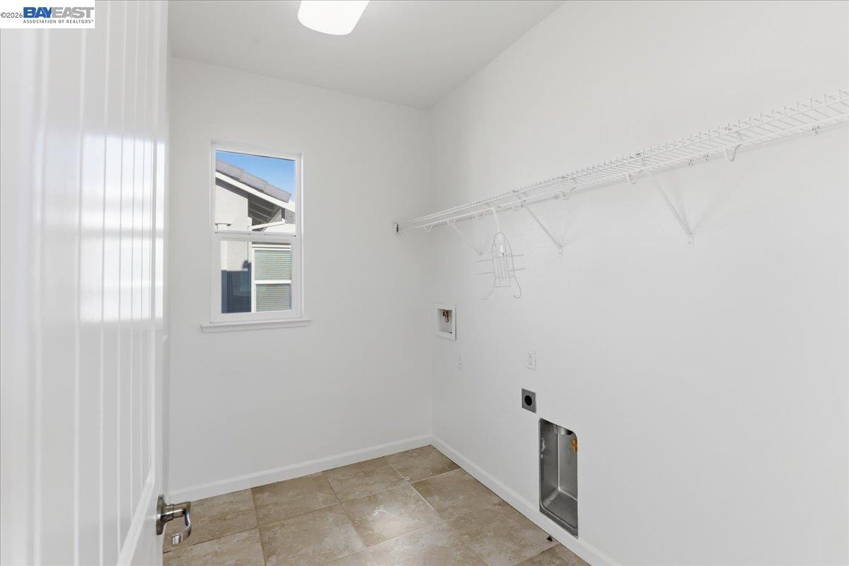 369 W Tuscan Ln