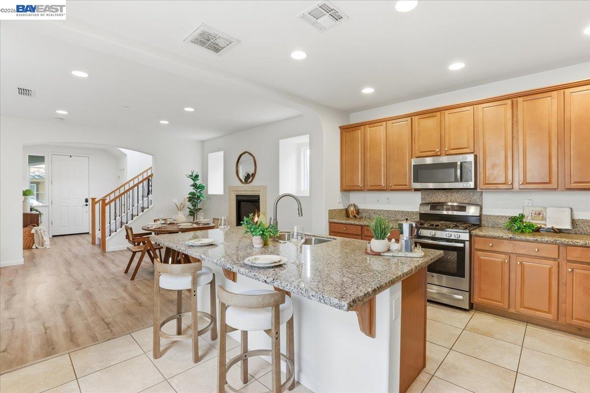 369 W Tuscan Ln
