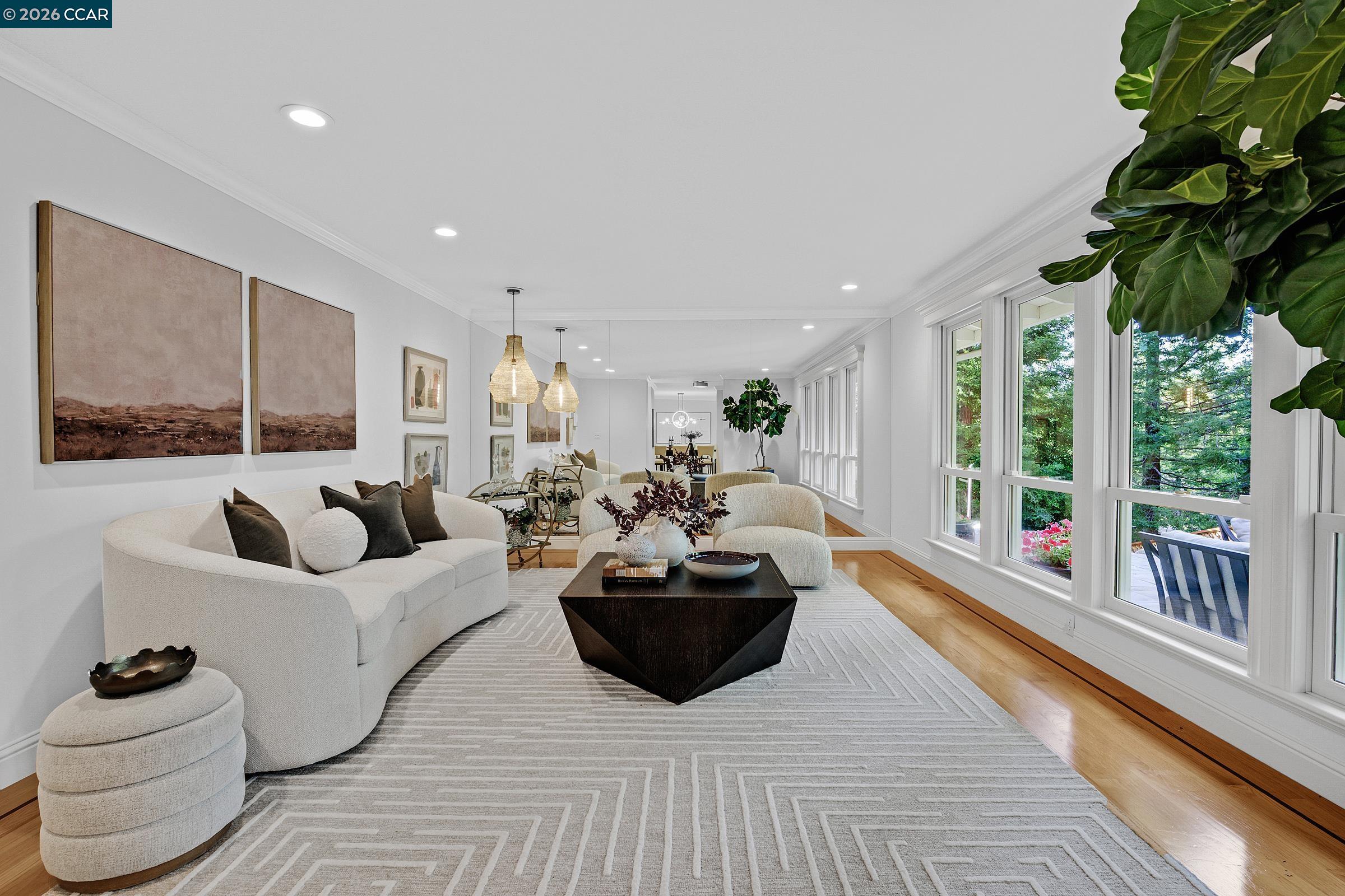 225 Pebble Ct