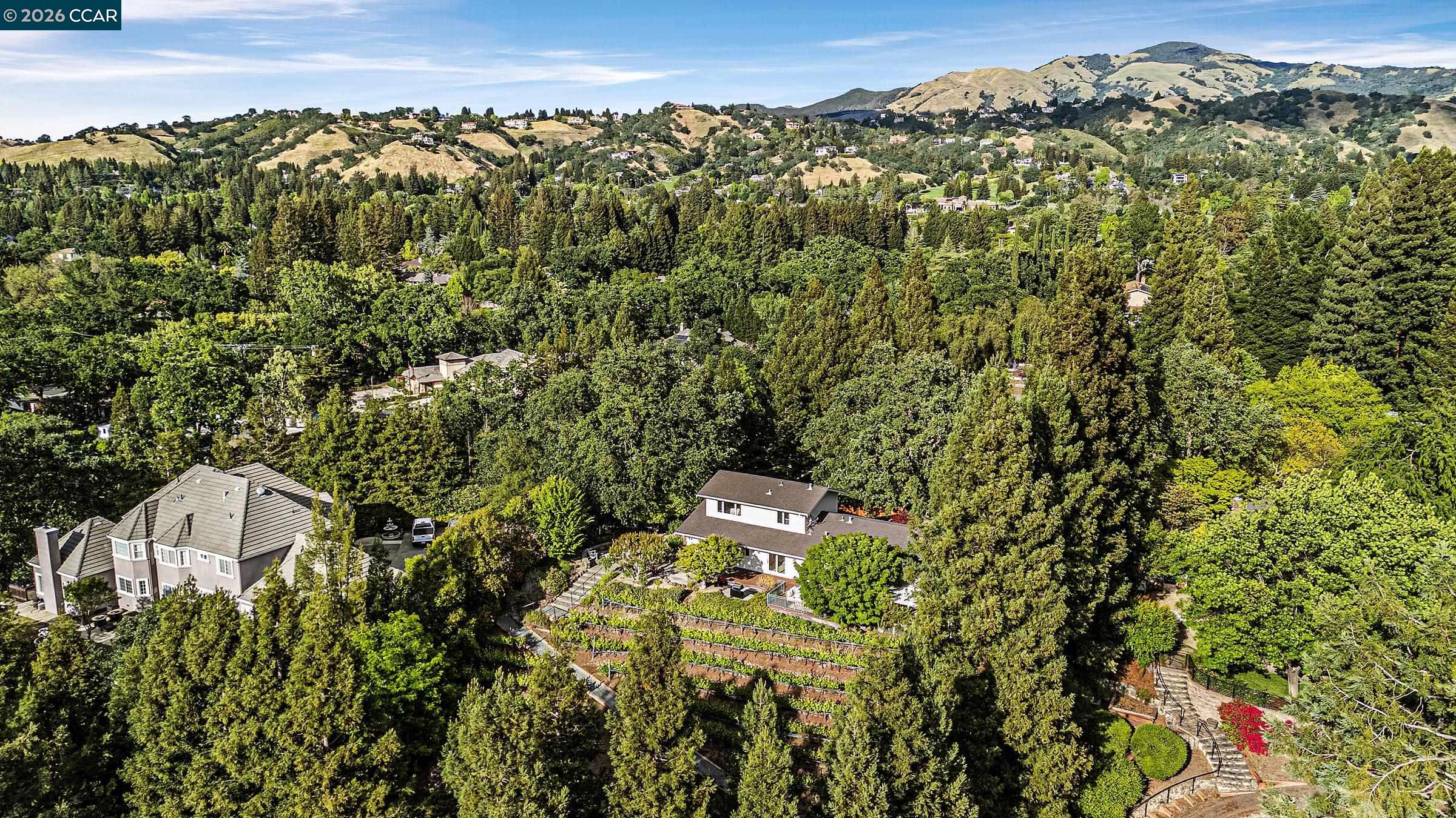 225 Pebble Ct