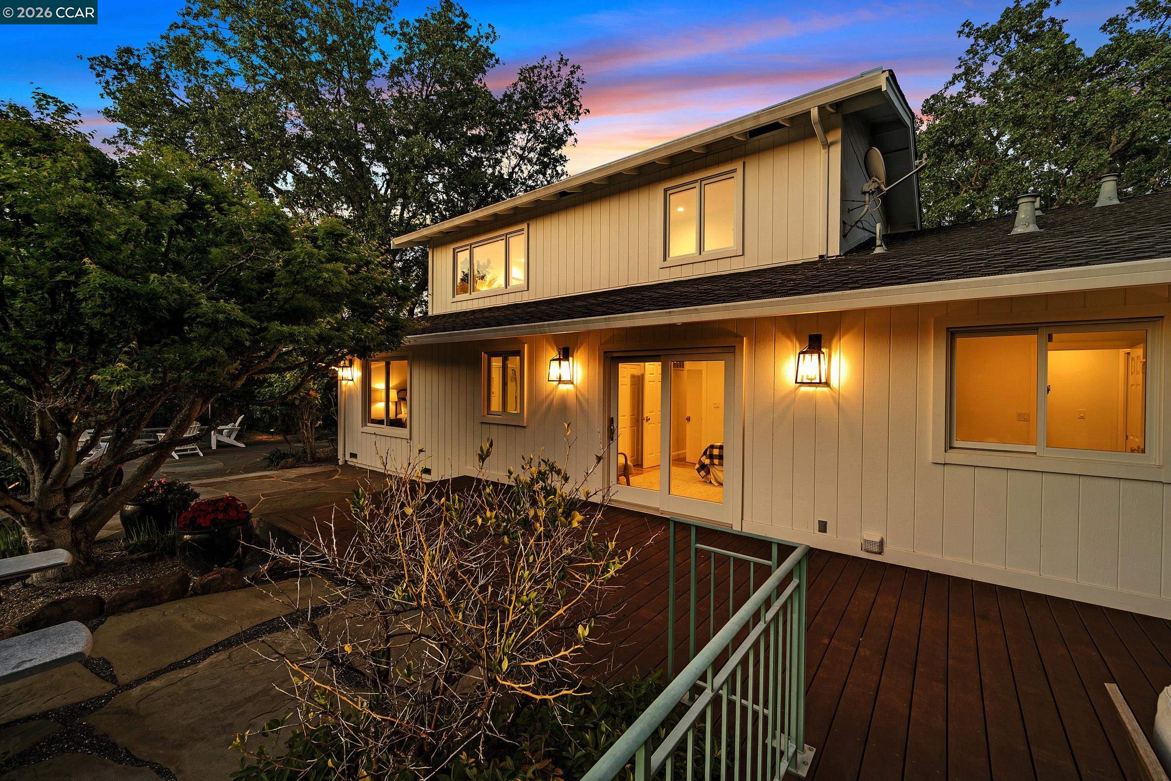 225 Pebble Ct