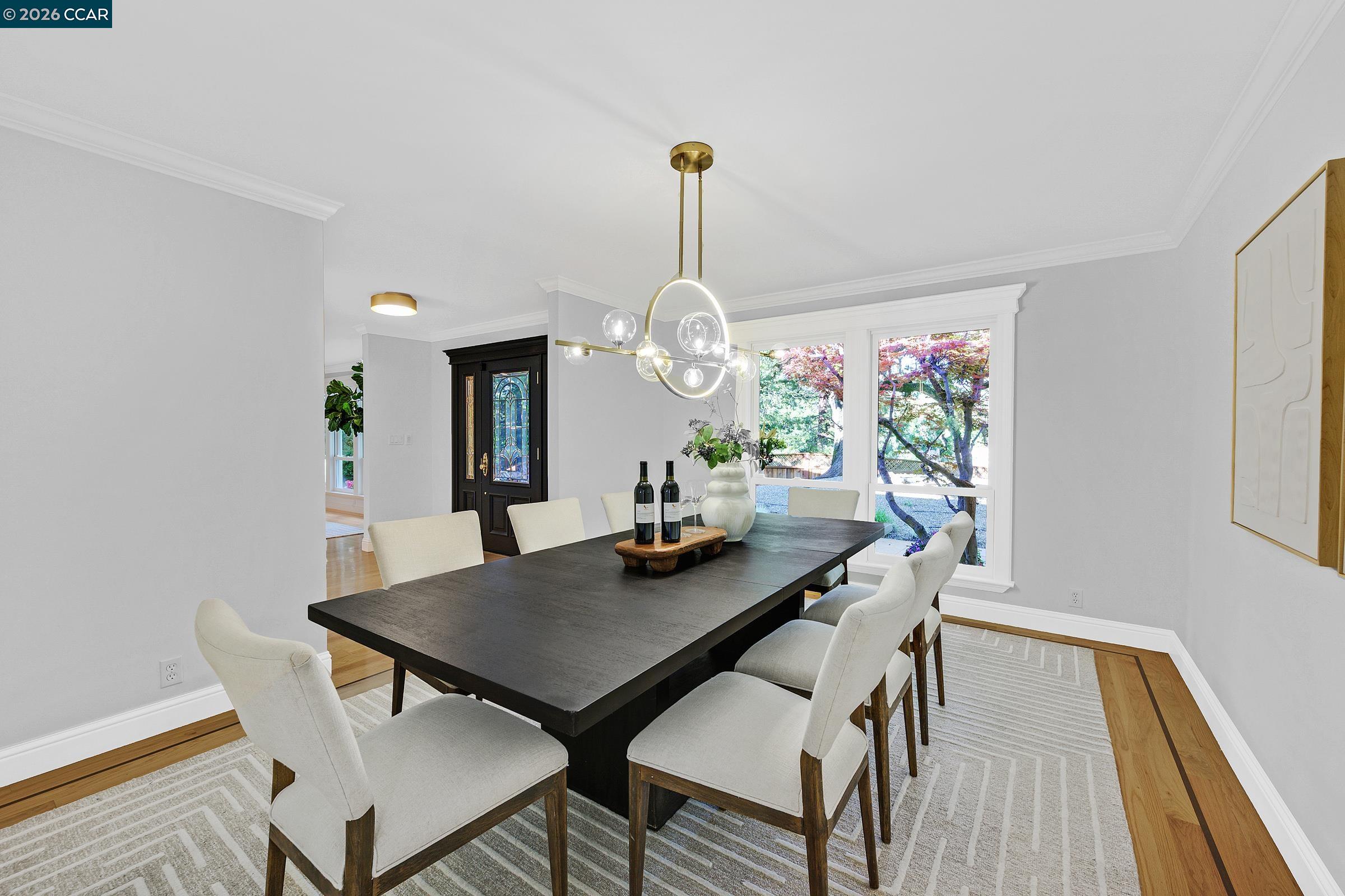 225 Pebble Ct