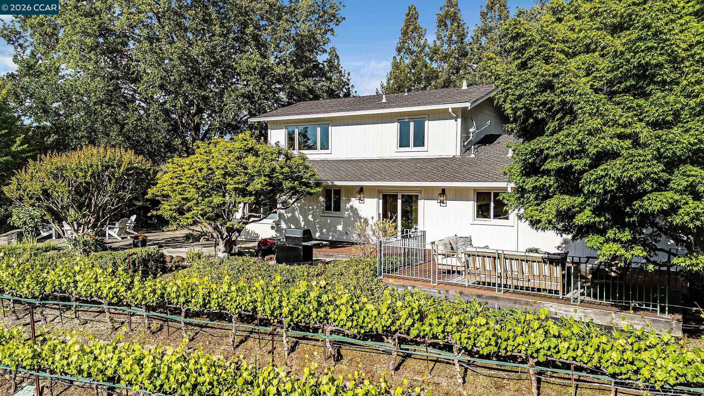 225 Pebble Ct
