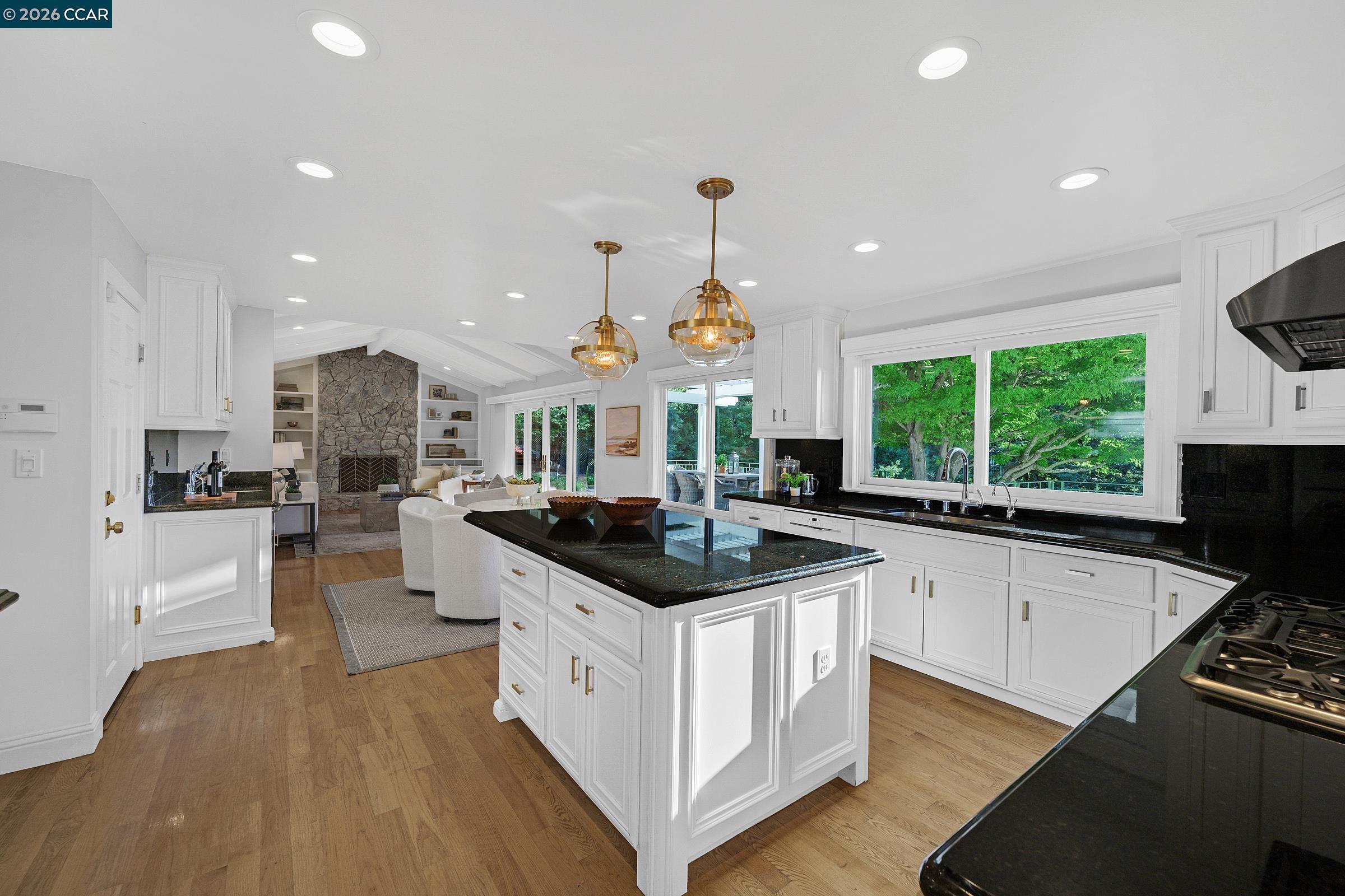 225 Pebble Ct