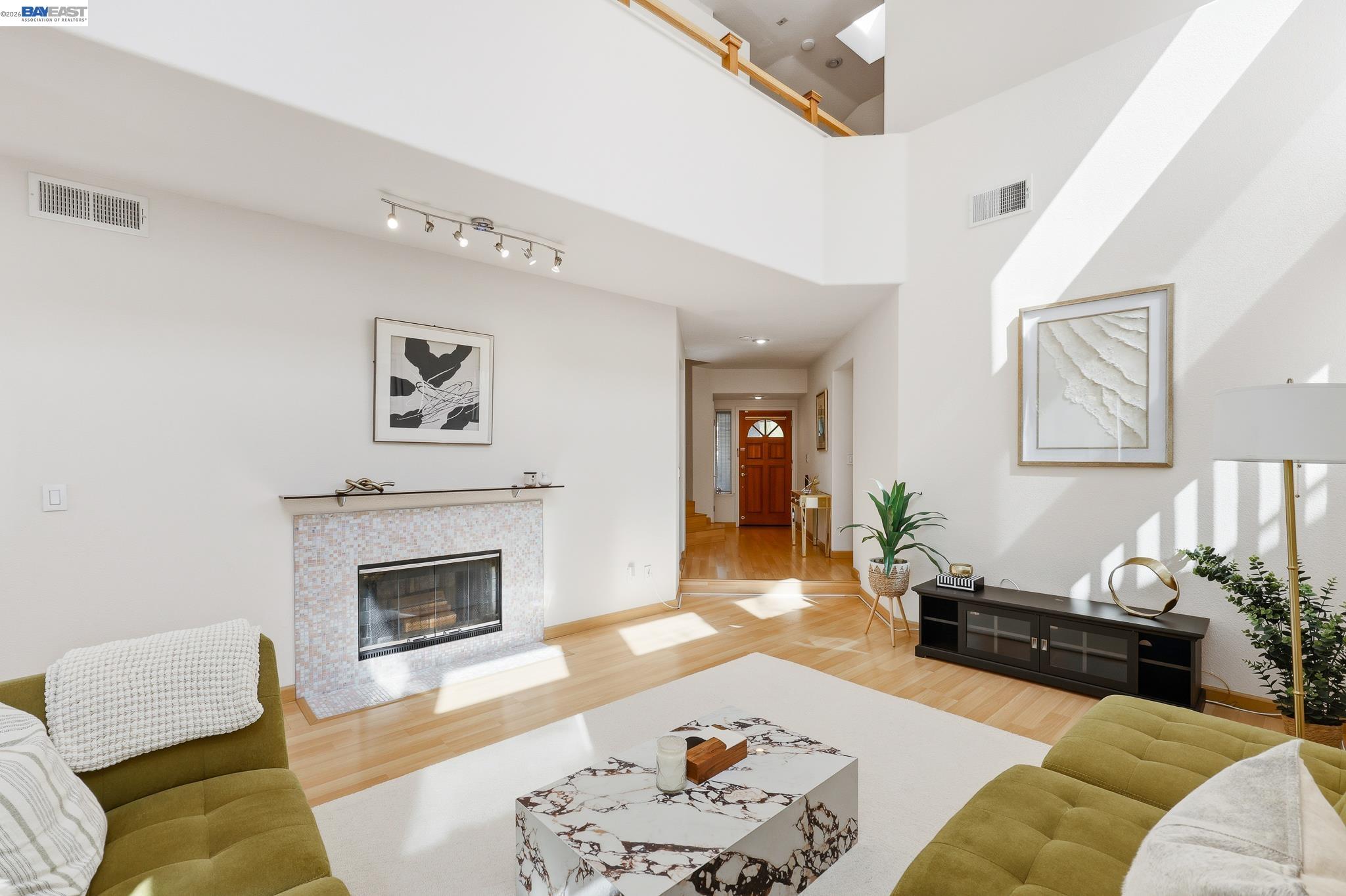 906 Vista Pointe Dr