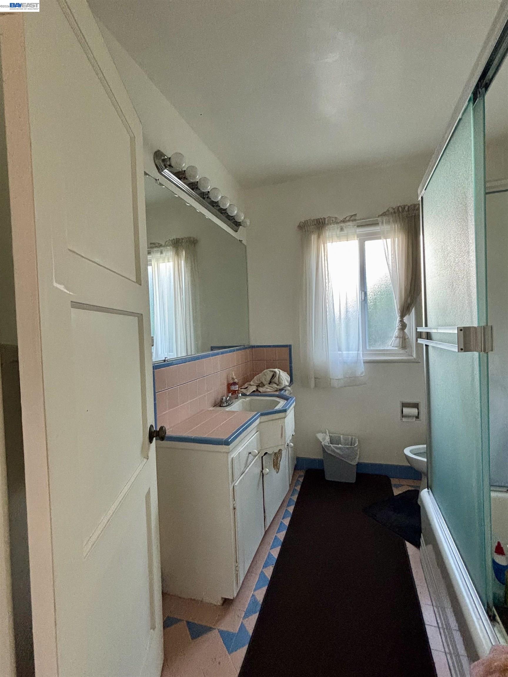 4101 Mountain View Ave