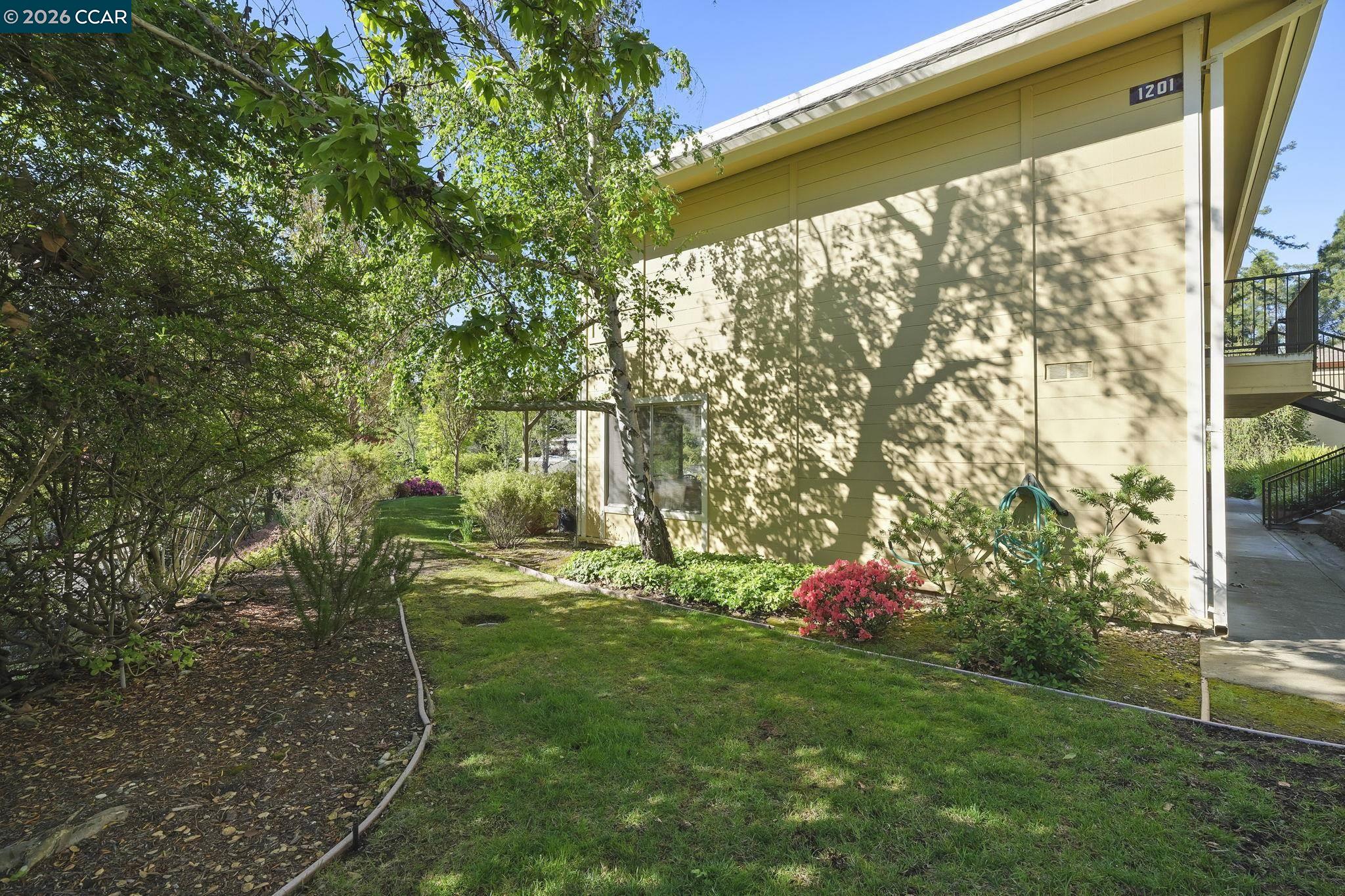 1201 Skycrest Dr # 2