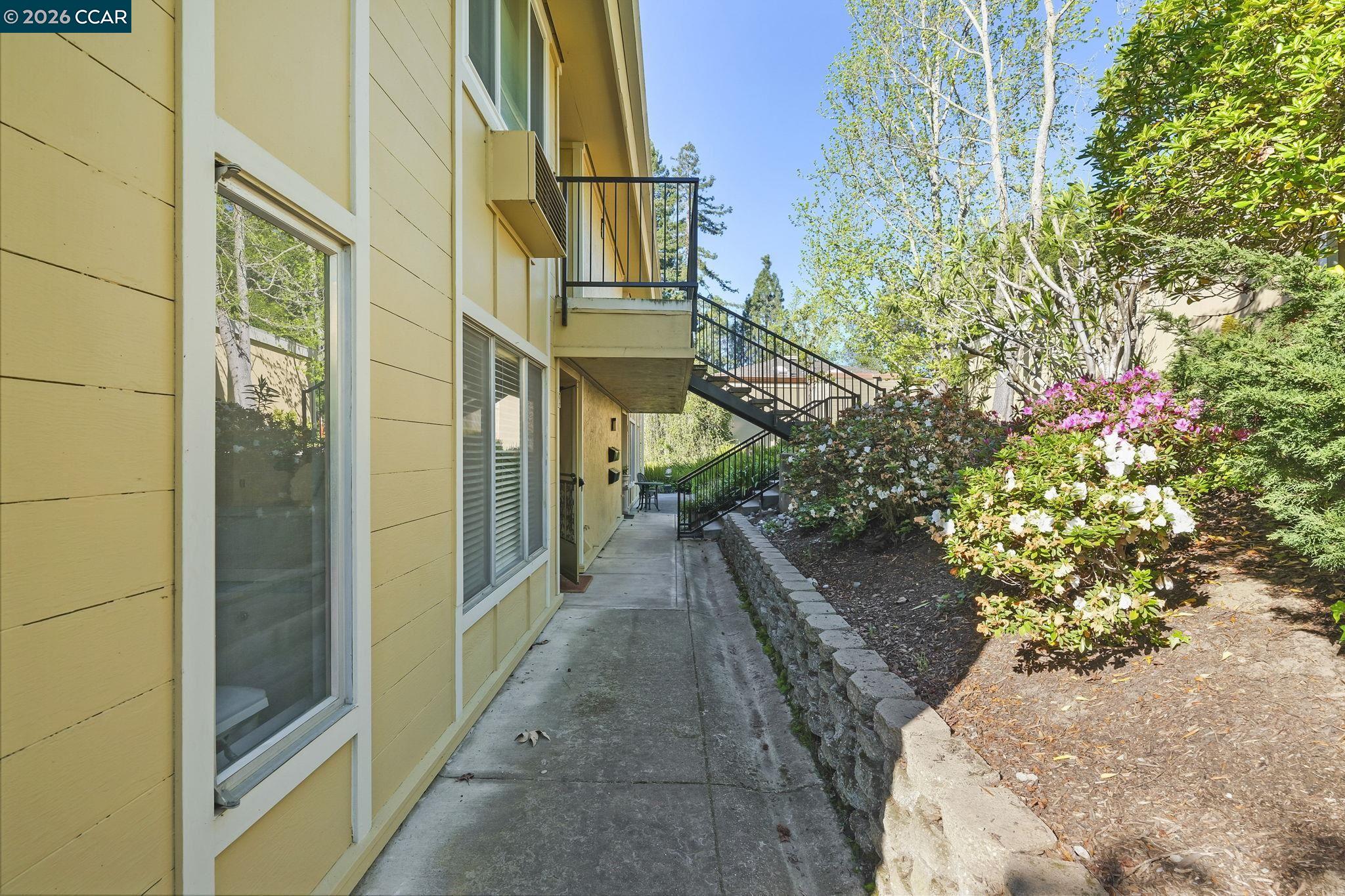 1201 Skycrest Dr # 2