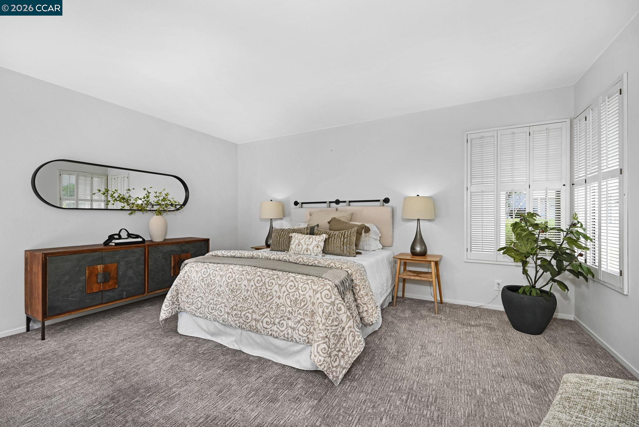 537 ROLLING HILLS LANE