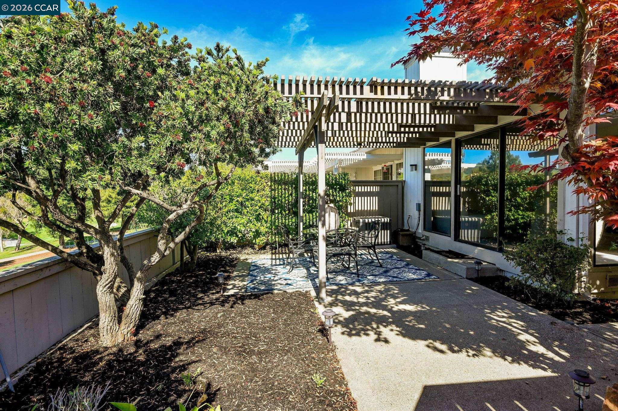 537 ROLLING HILLS LANE