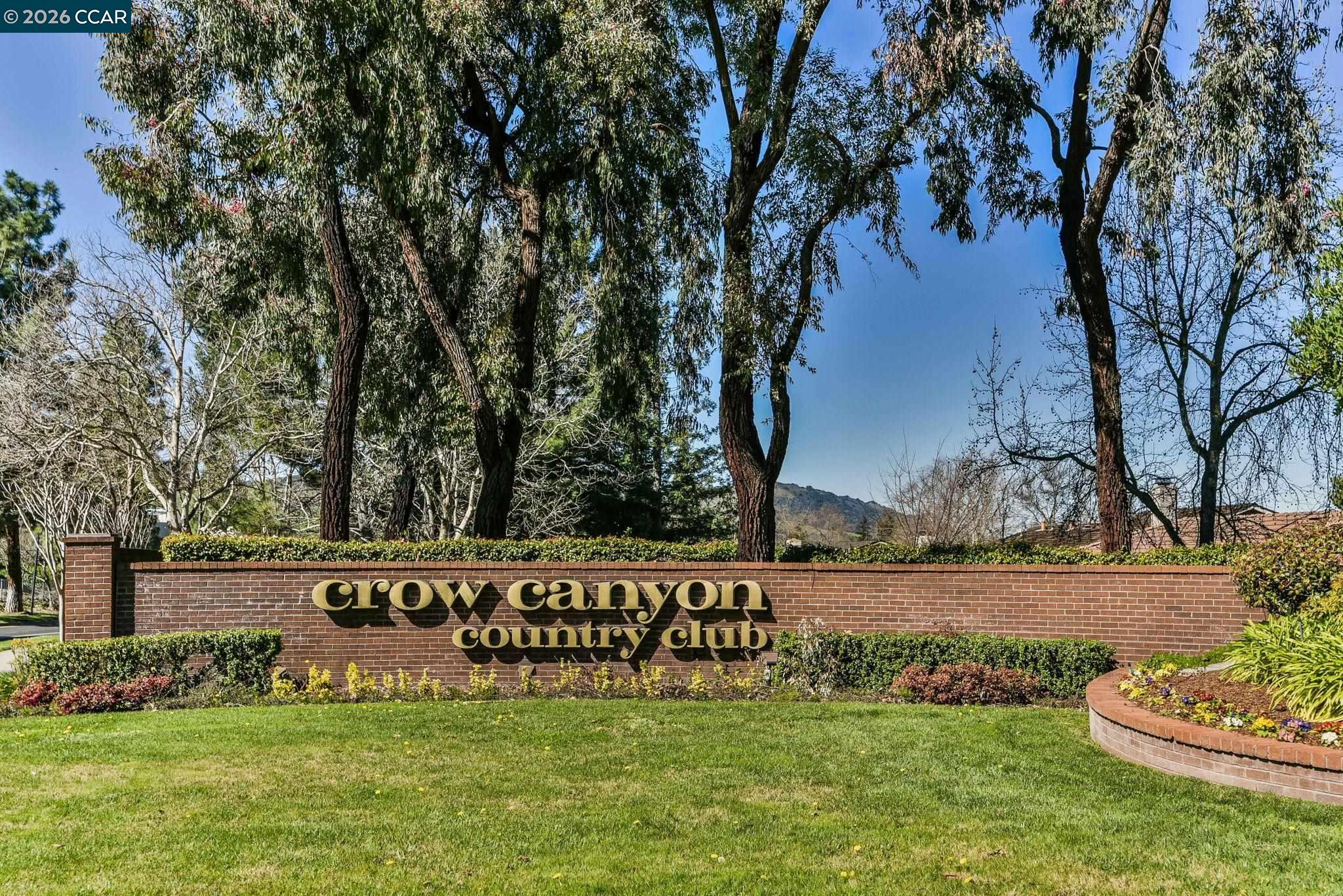 537 ROLLING HILLS LANE