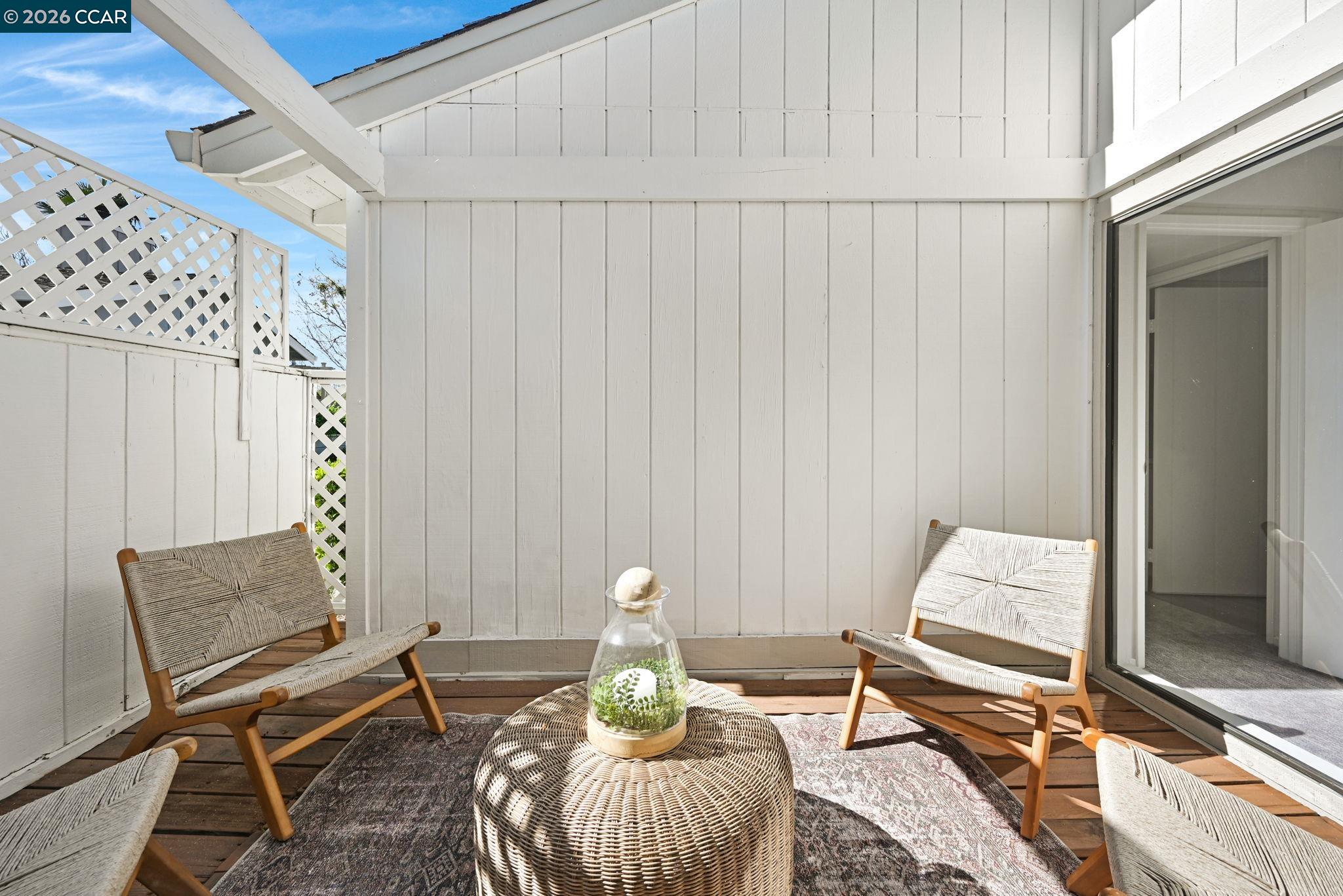 537 ROLLING HILLS LANE