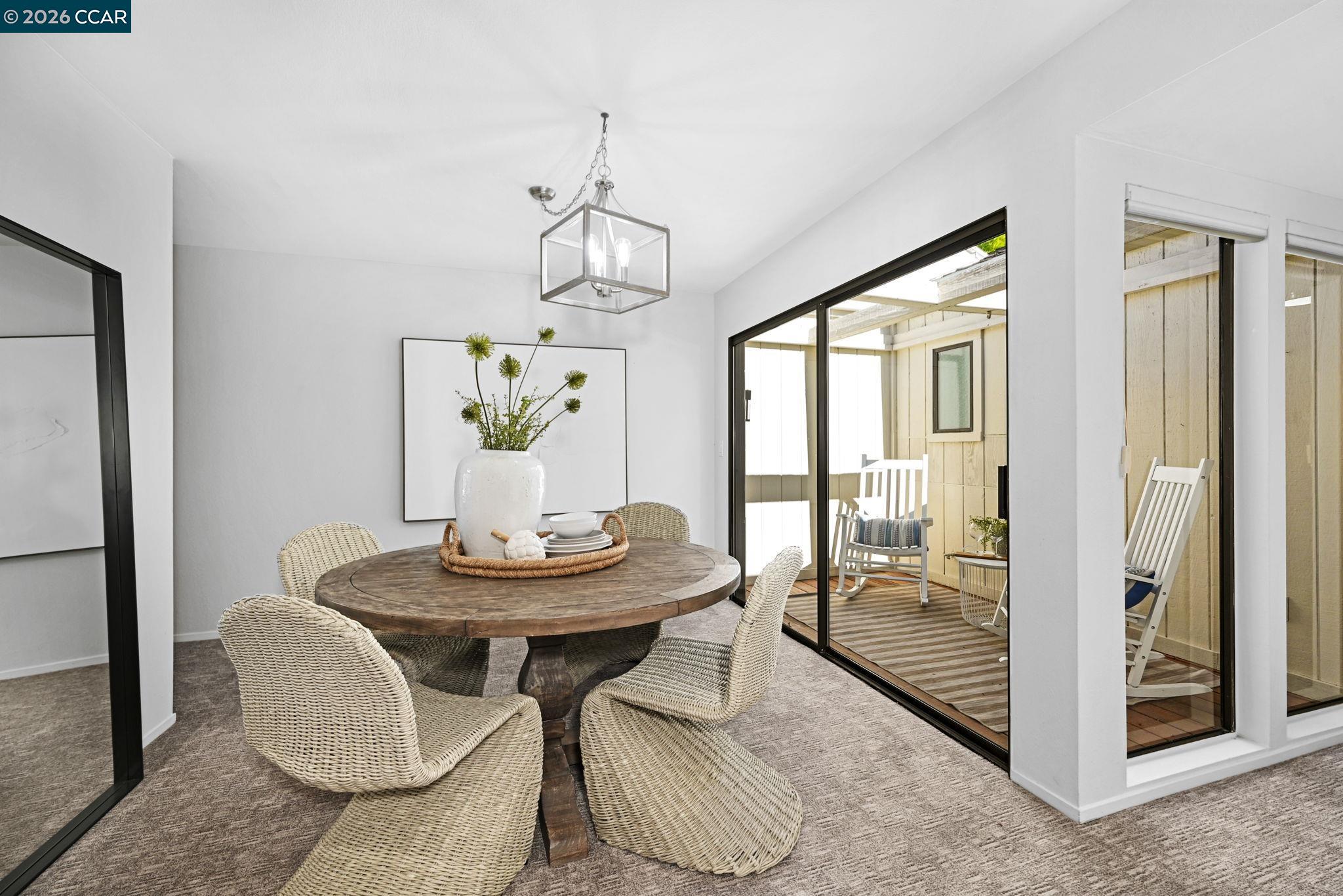 537 ROLLING HILLS LANE