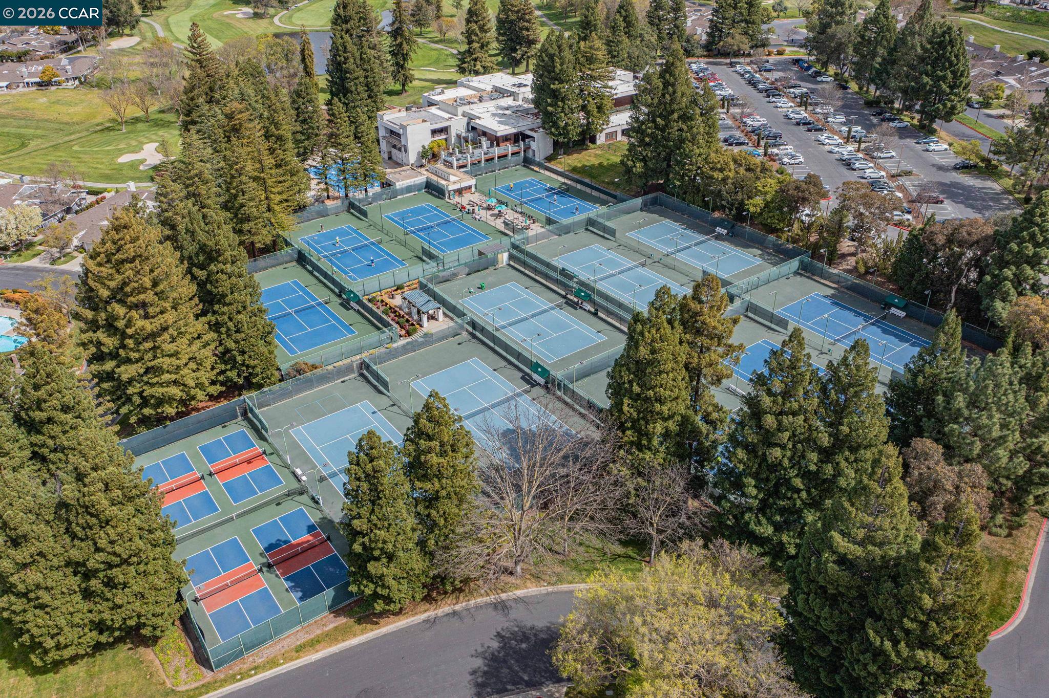 537 ROLLING HILLS LANE