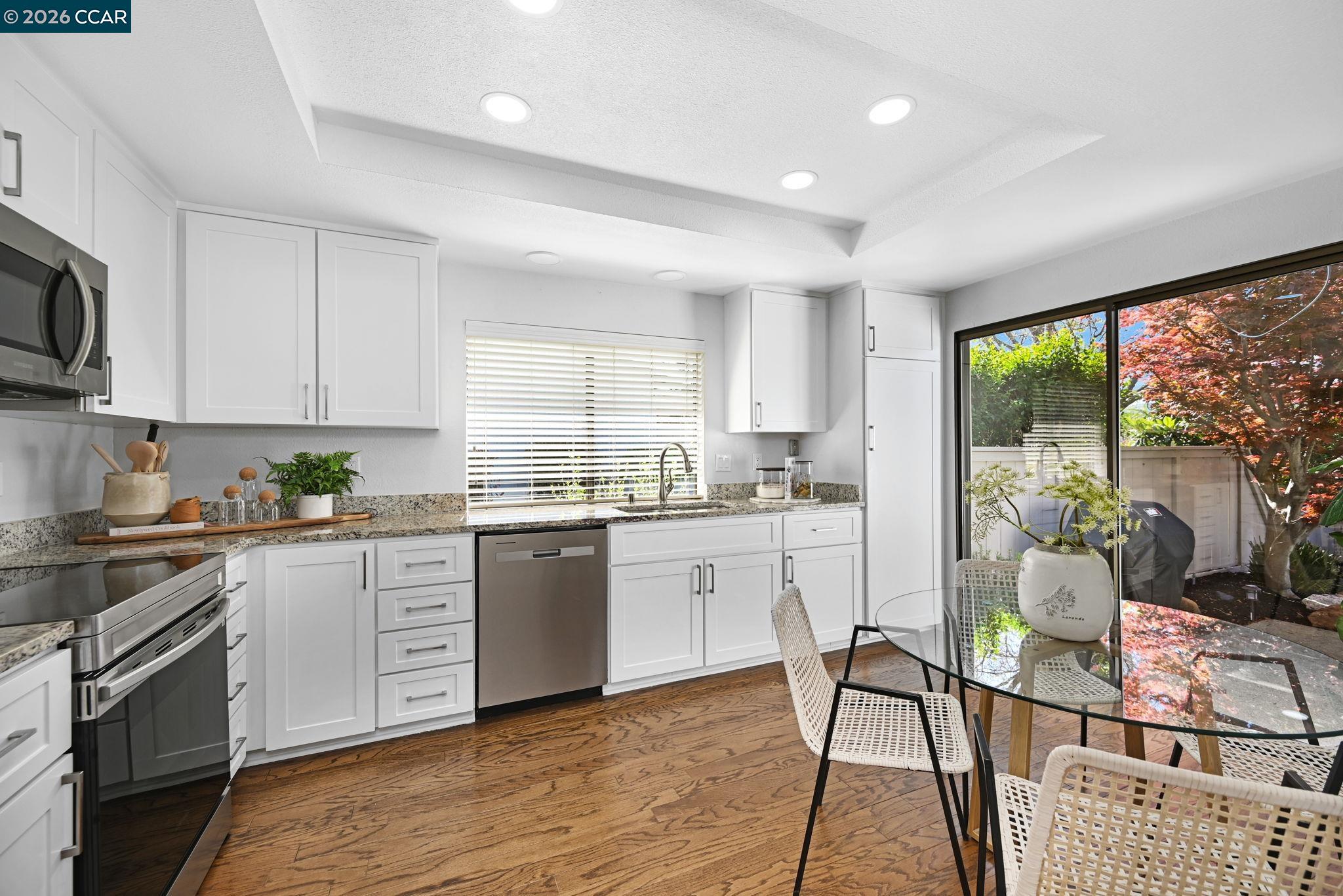 537 ROLLING HILLS LANE