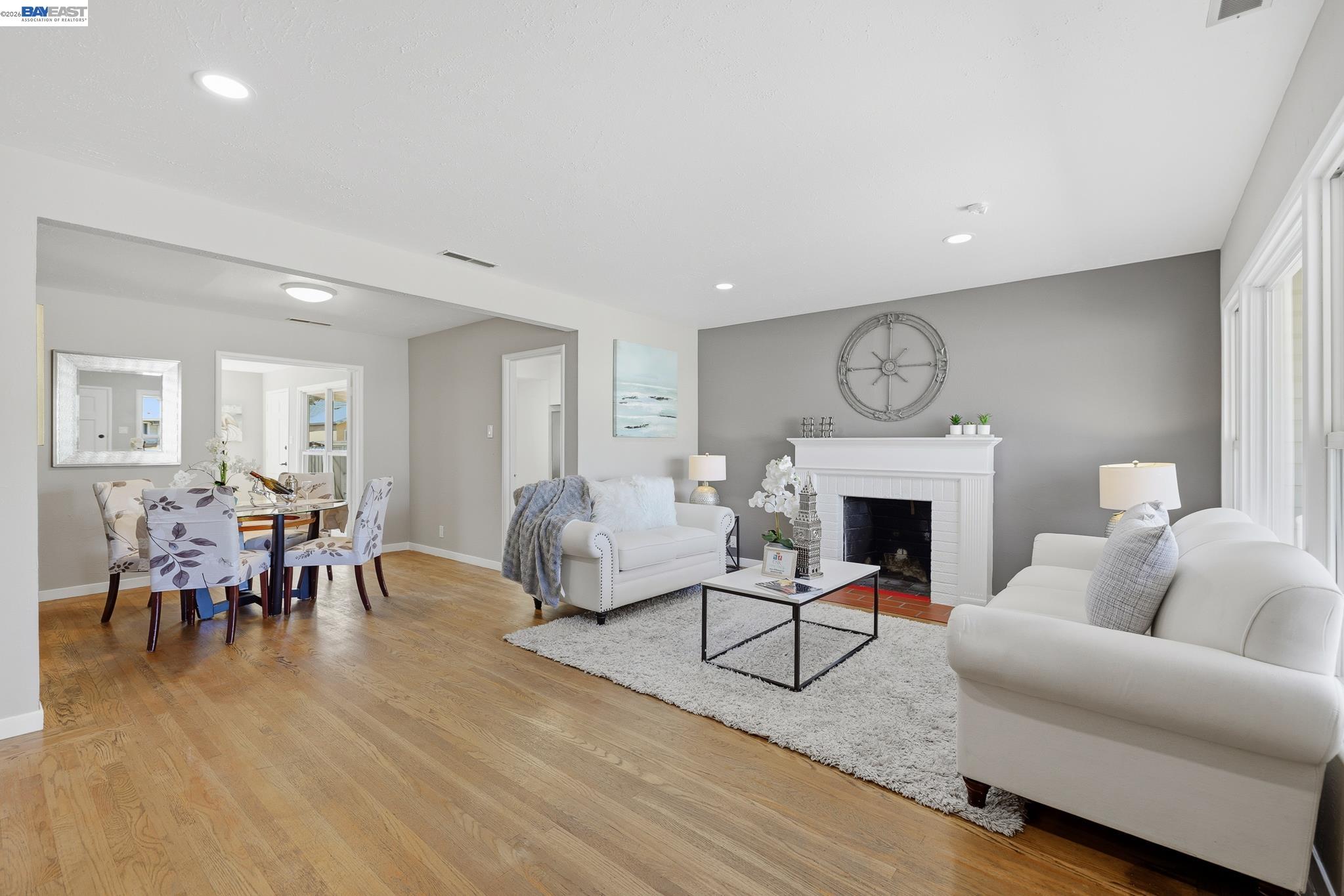 16311 Ria Dr
