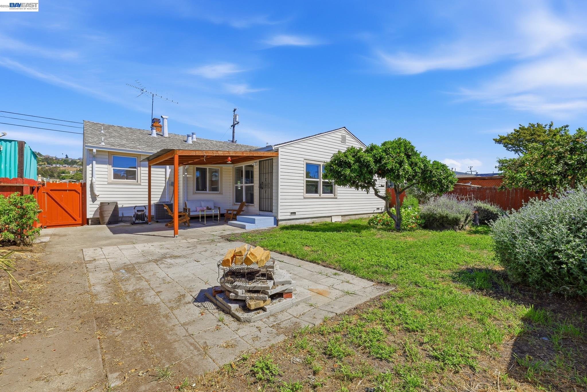 16311 Ria Dr