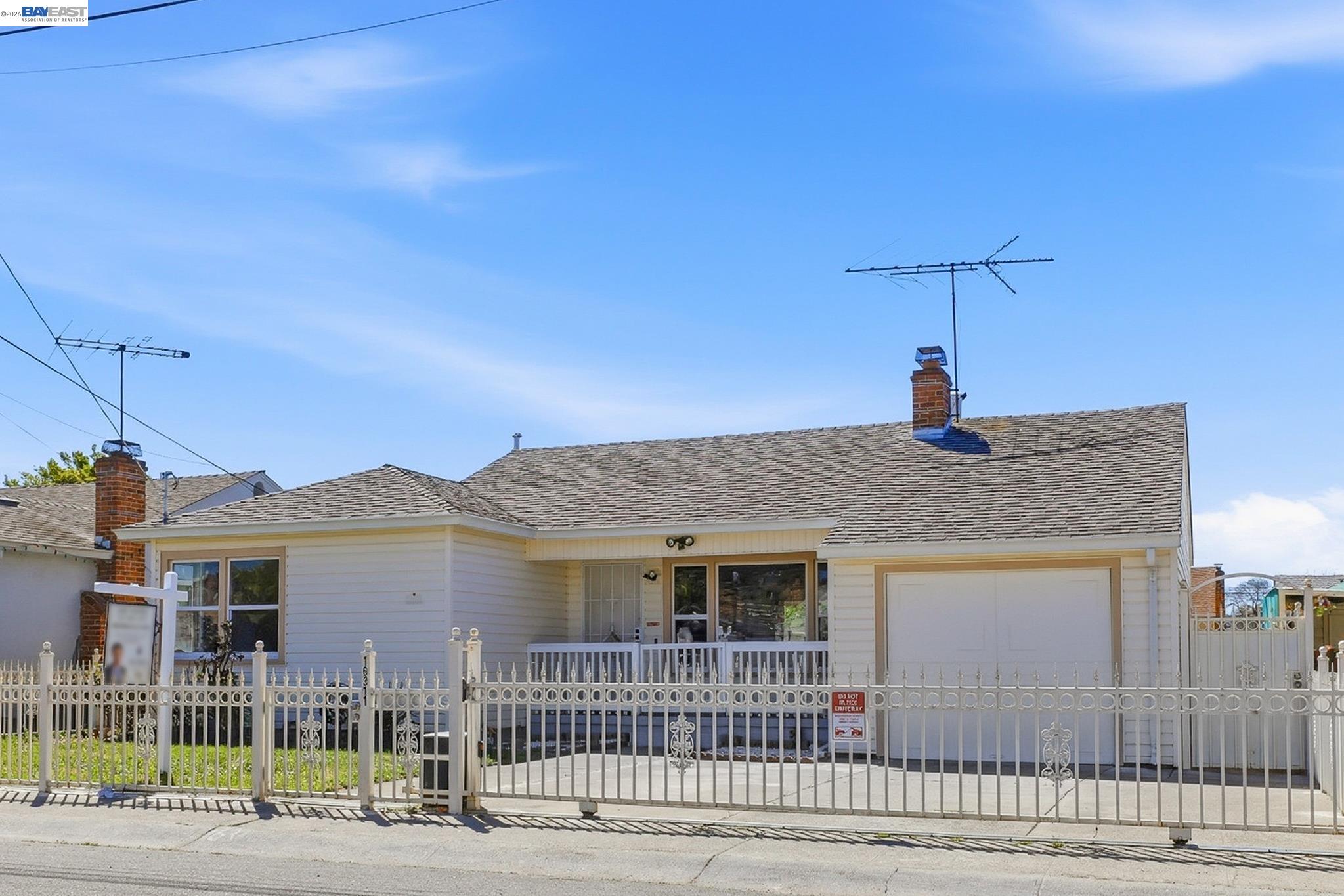 16311 Ria Dr