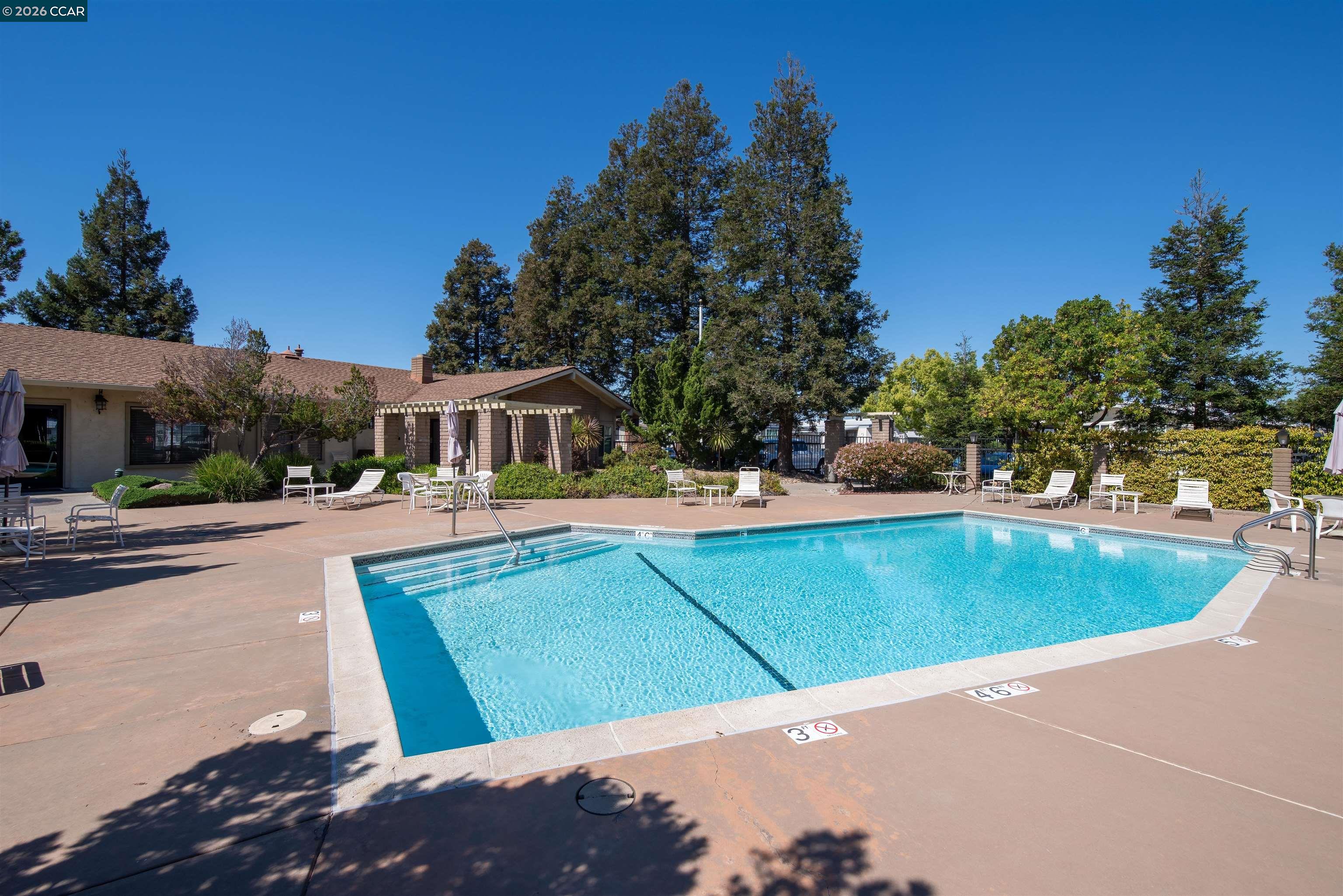 301 Avendia Flores