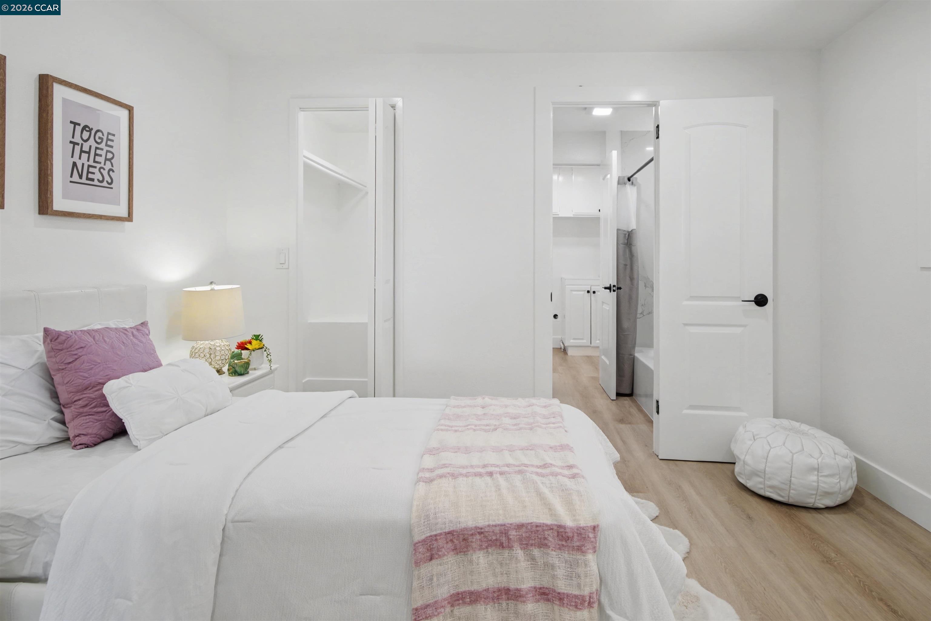 301 Avendia Flores