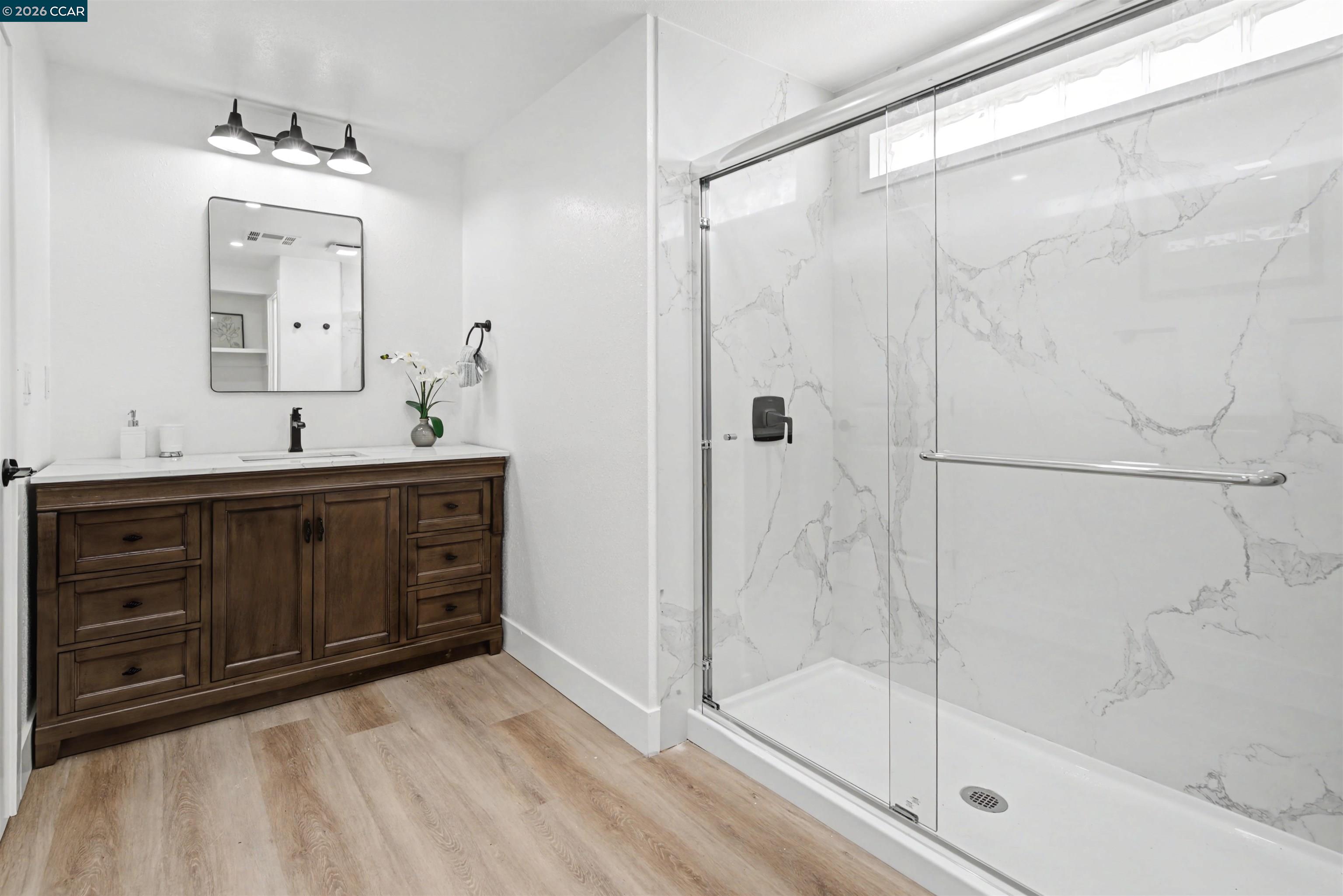 301 Avendia Flores