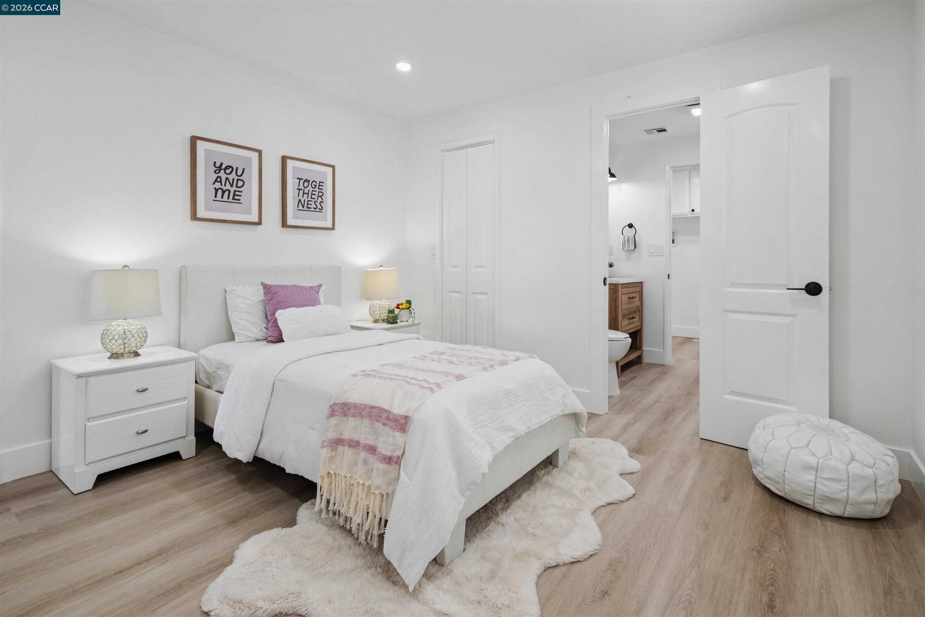 301 Avendia Flores
