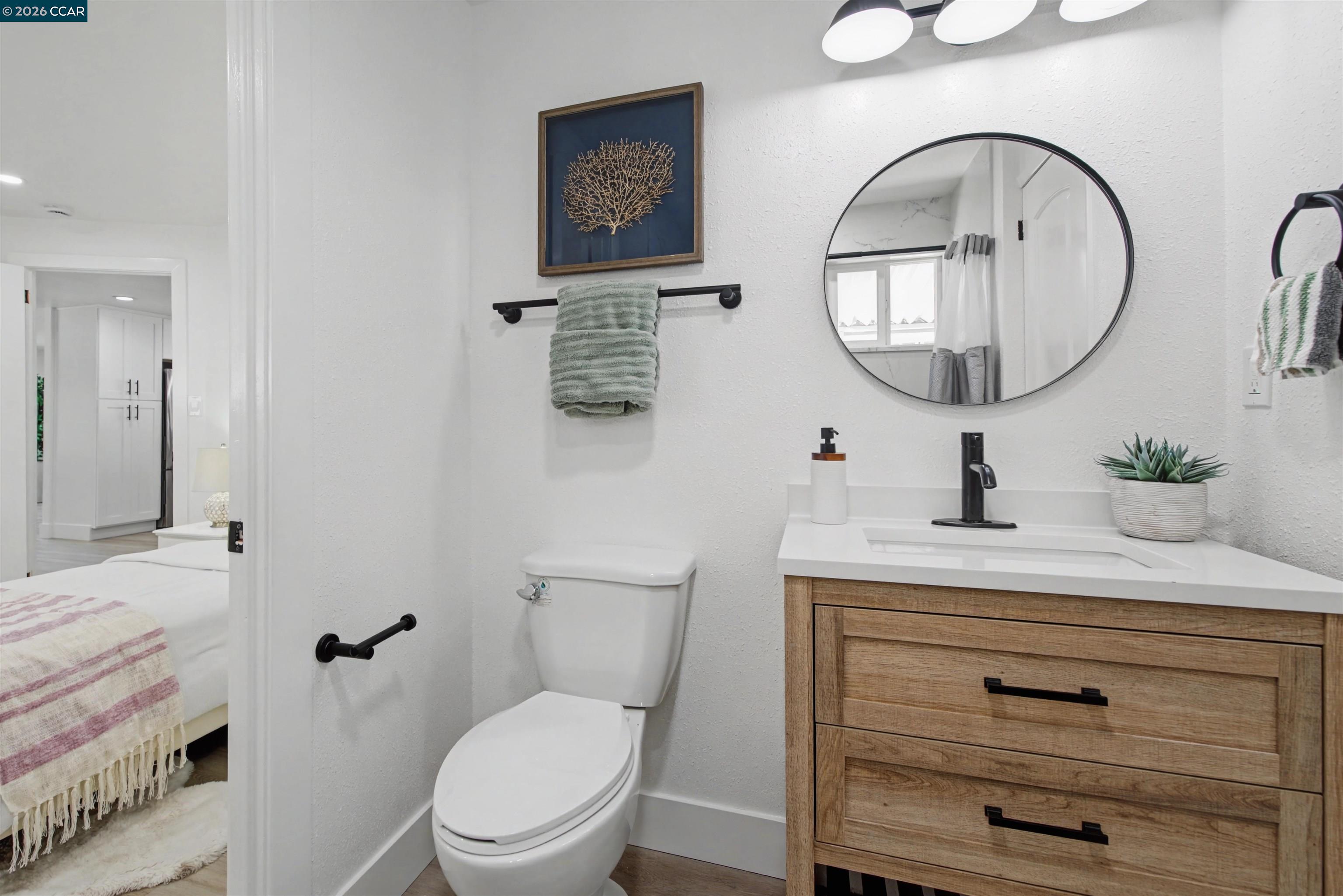 301 Avendia Flores