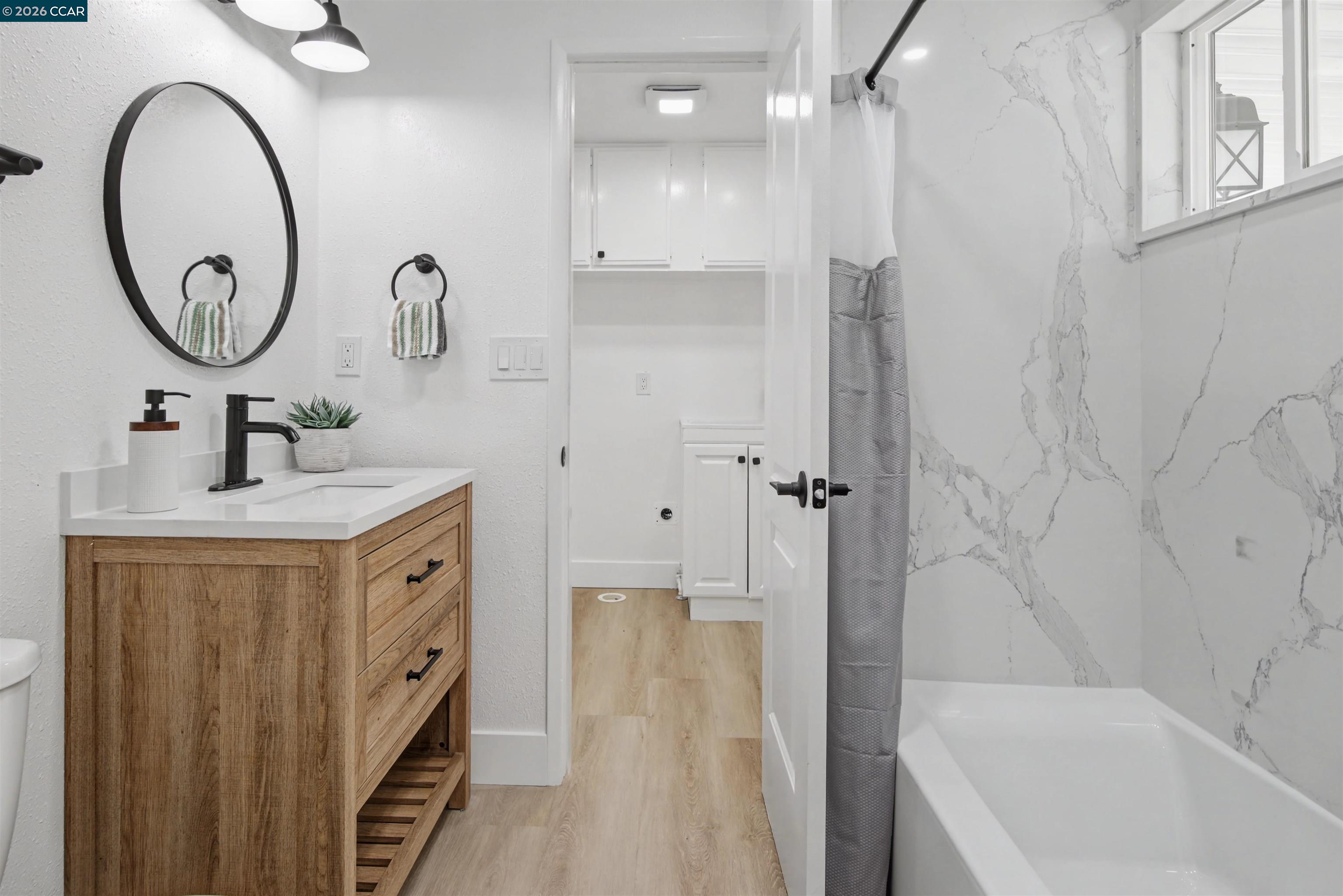 301 Avendia Flores