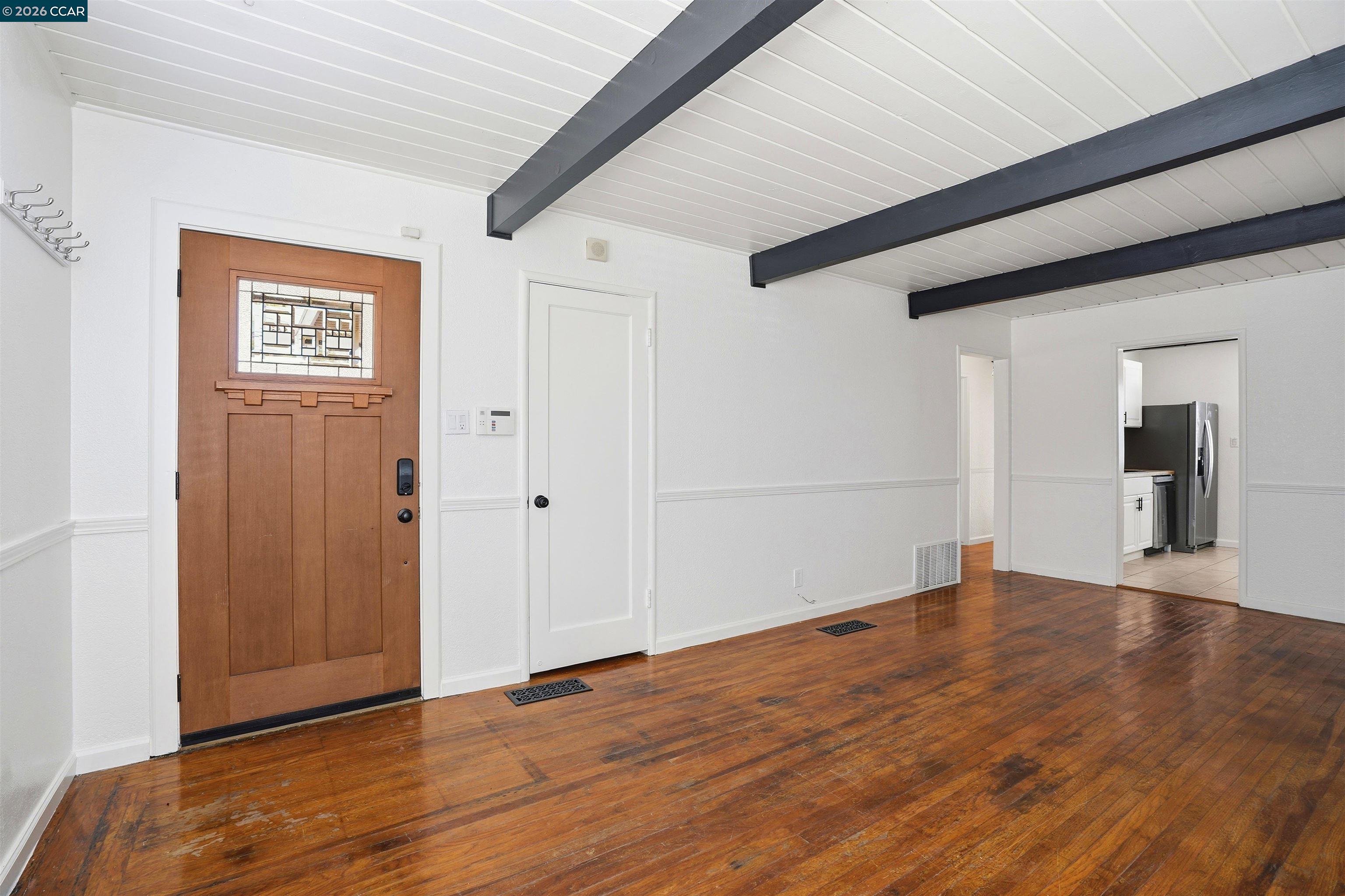 2828 Hilltop