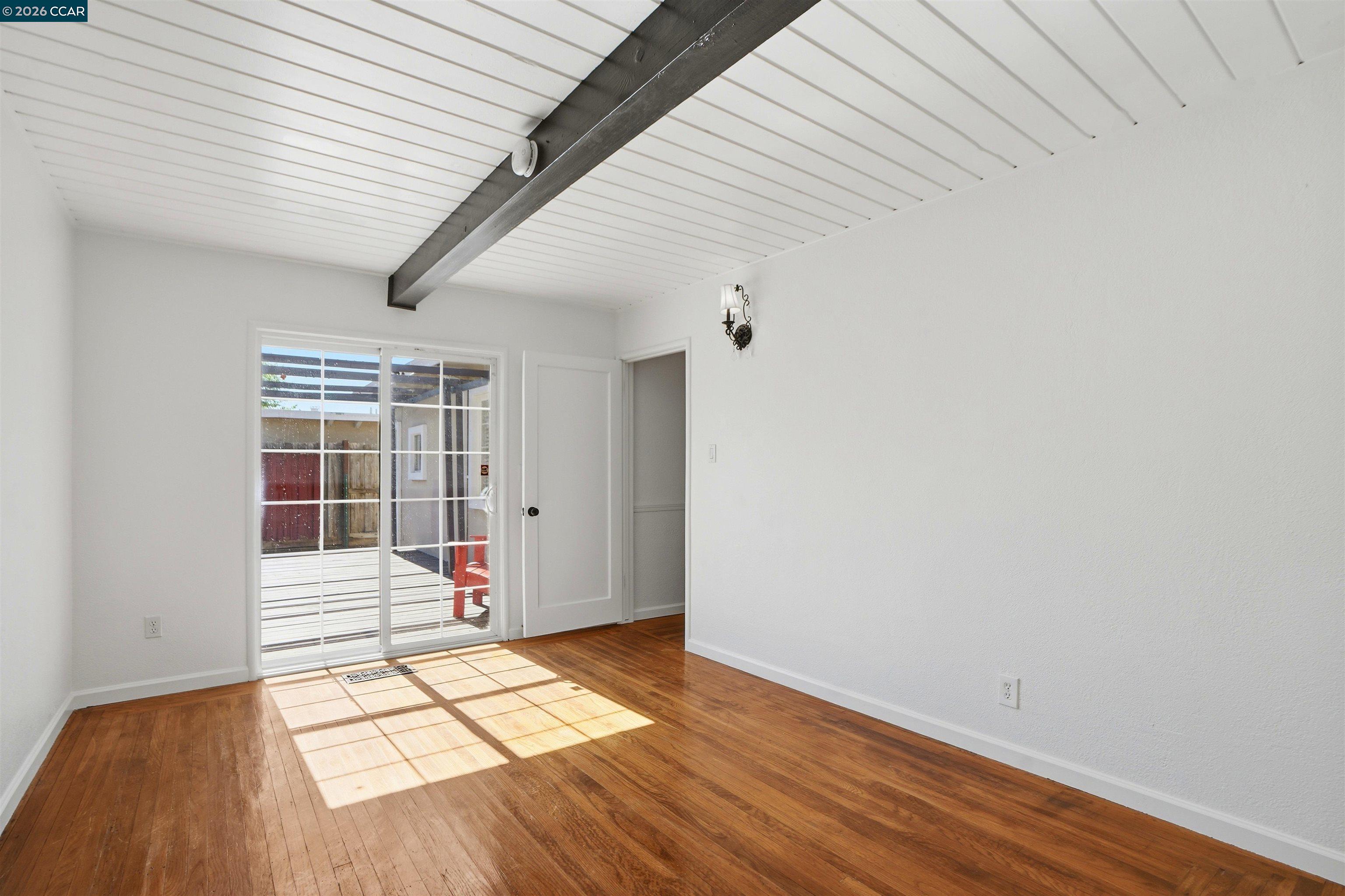 2828 Hilltop