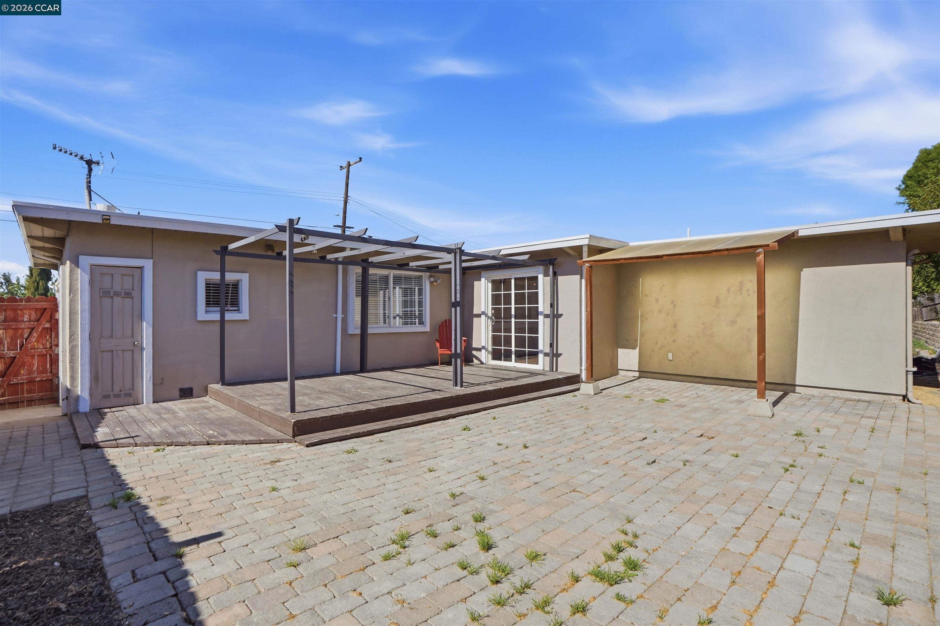 2828 Hilltop