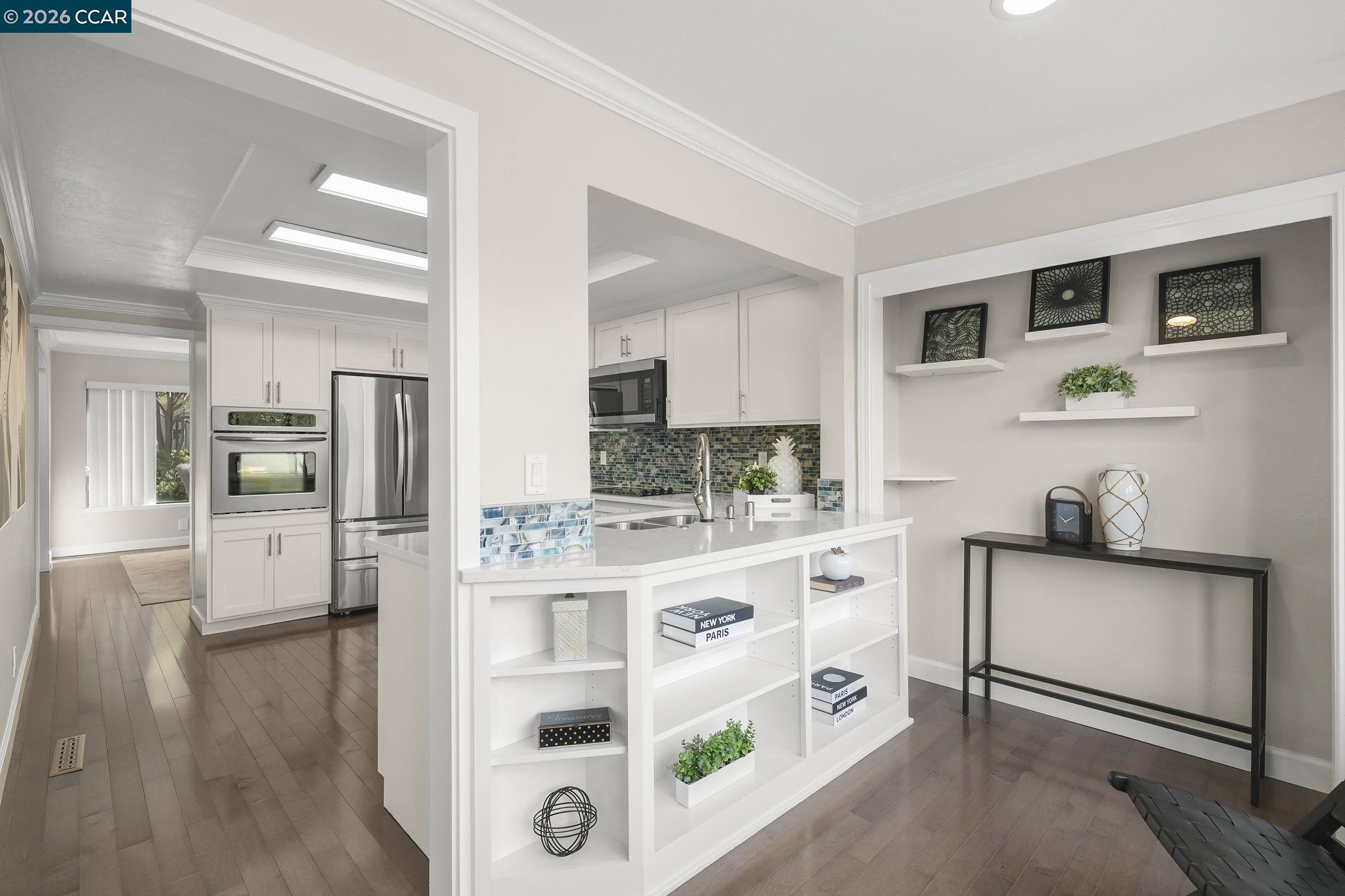 3386 Rossmoor Pkwy # 6