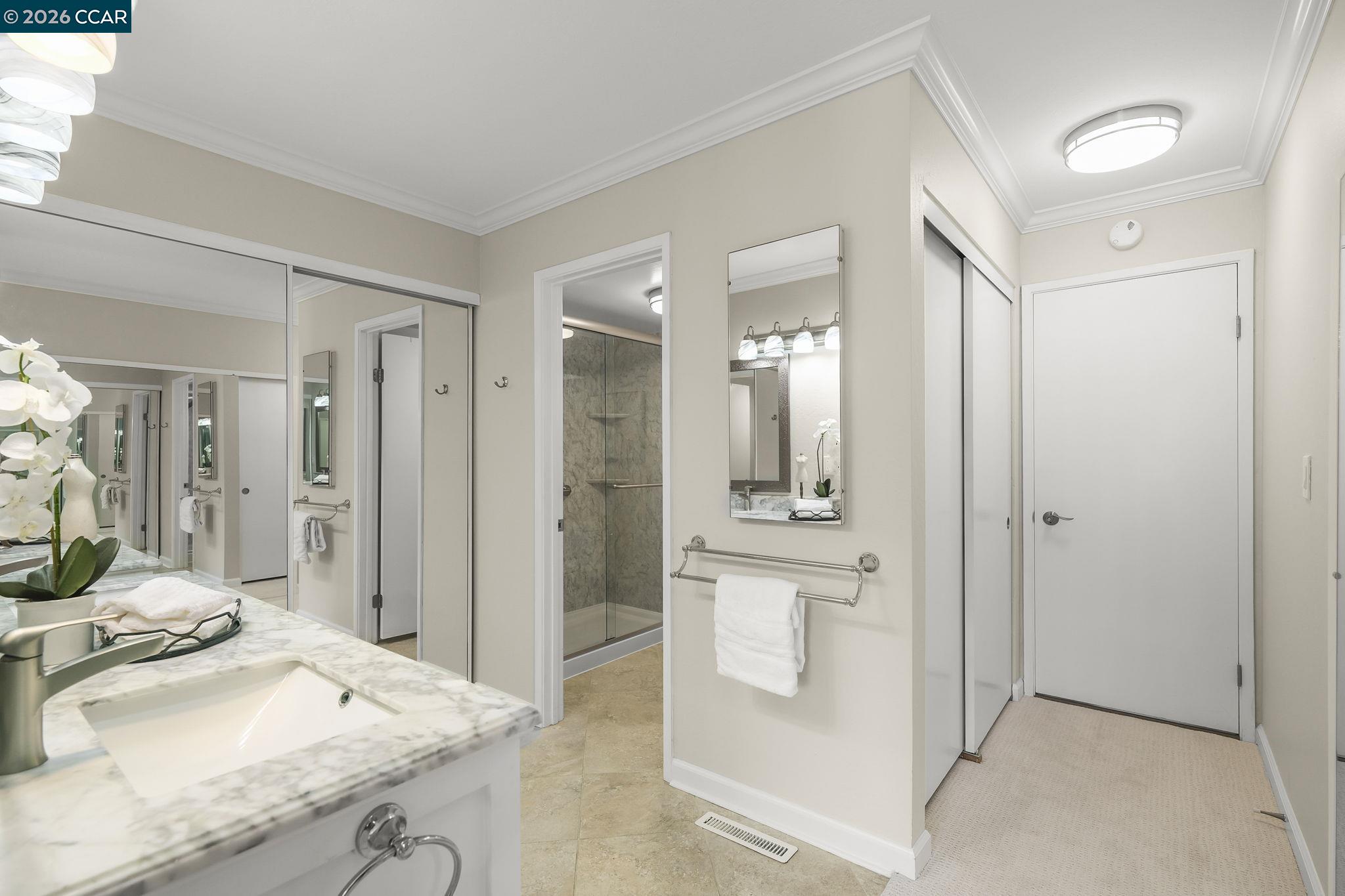 3386 Rossmoor Pkwy # 6