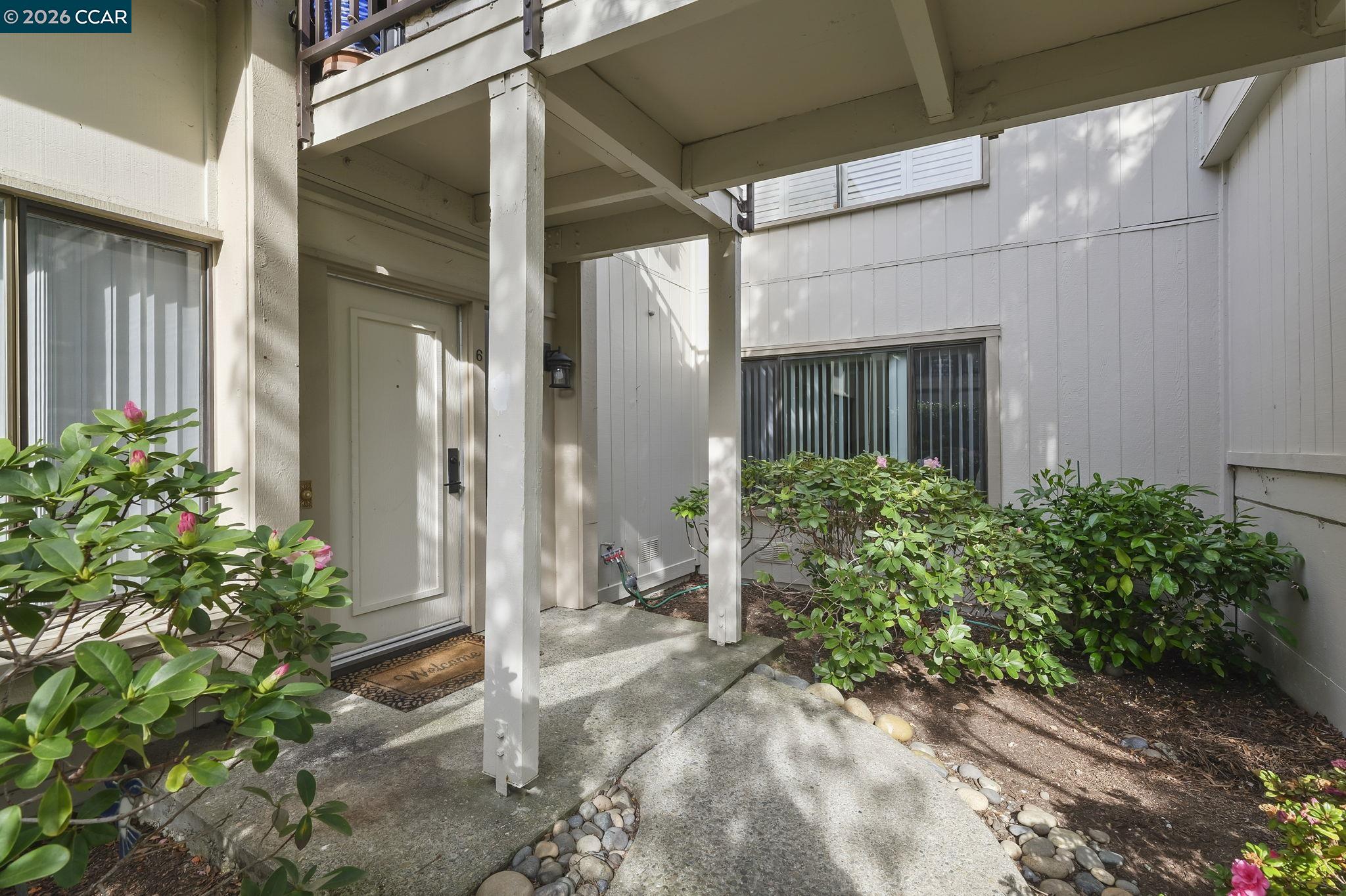 3386 Rossmoor Pkwy # 6