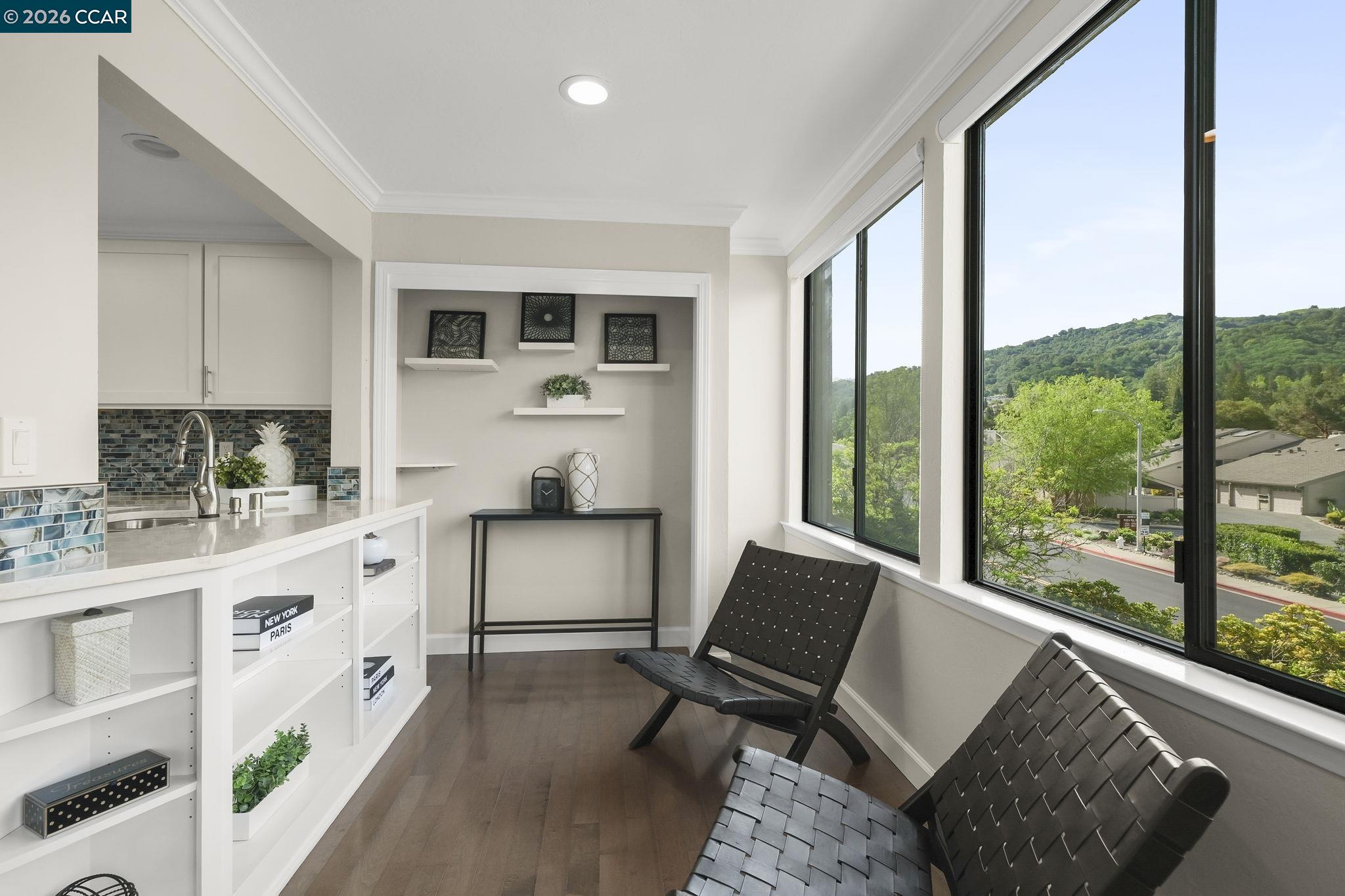 3386 Rossmoor Pkwy # 6