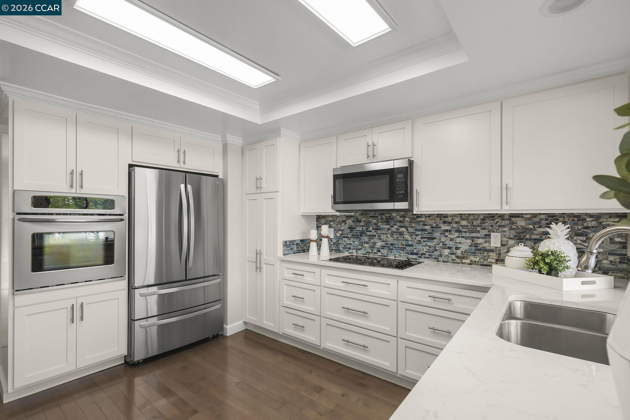 3386 Rossmoor Pkwy # 6