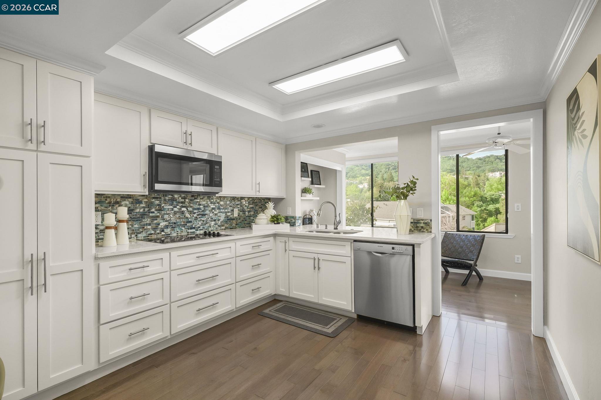 3386 Rossmoor Pkwy # 6